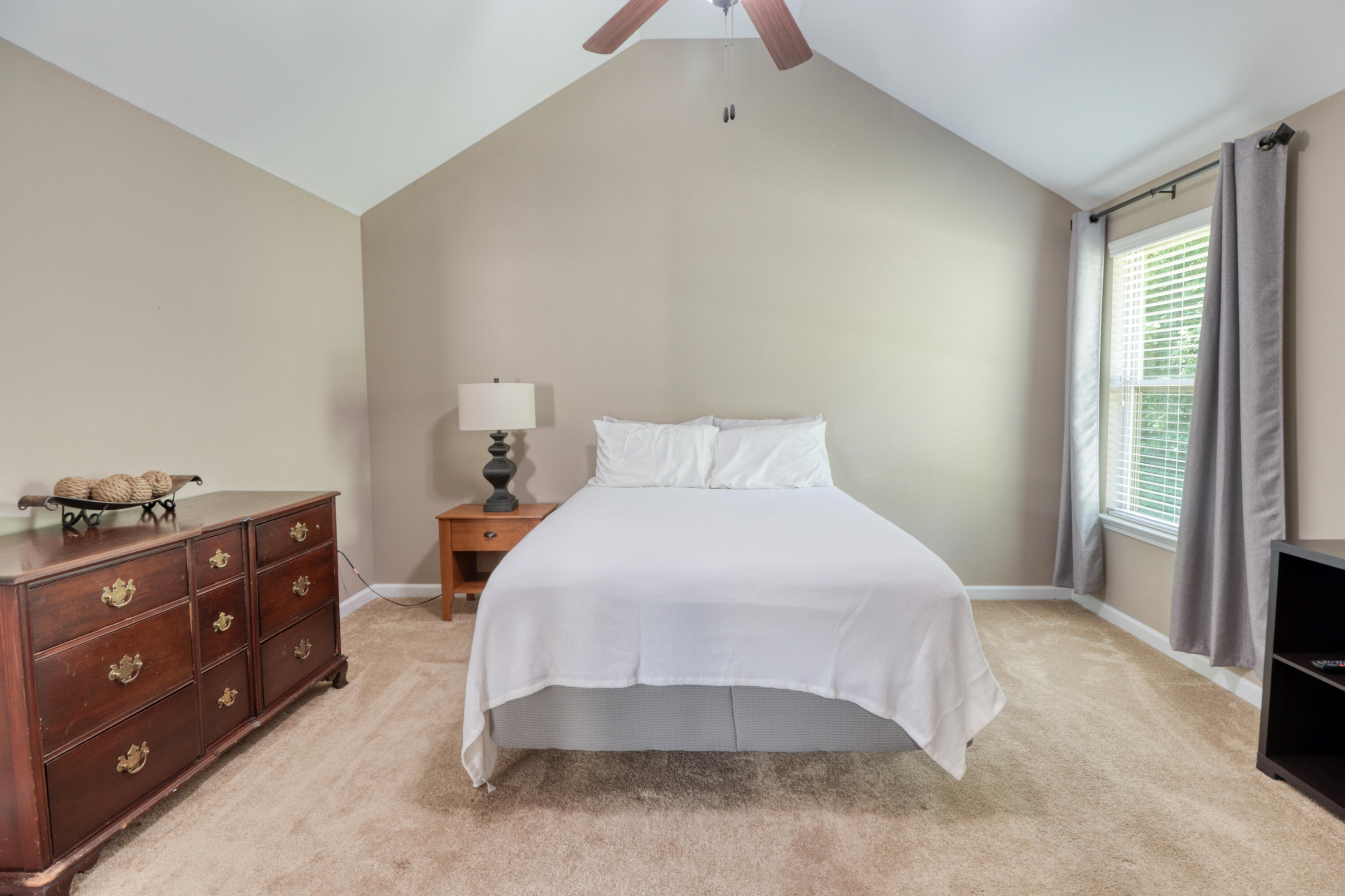 5621 SUNBURY Loop