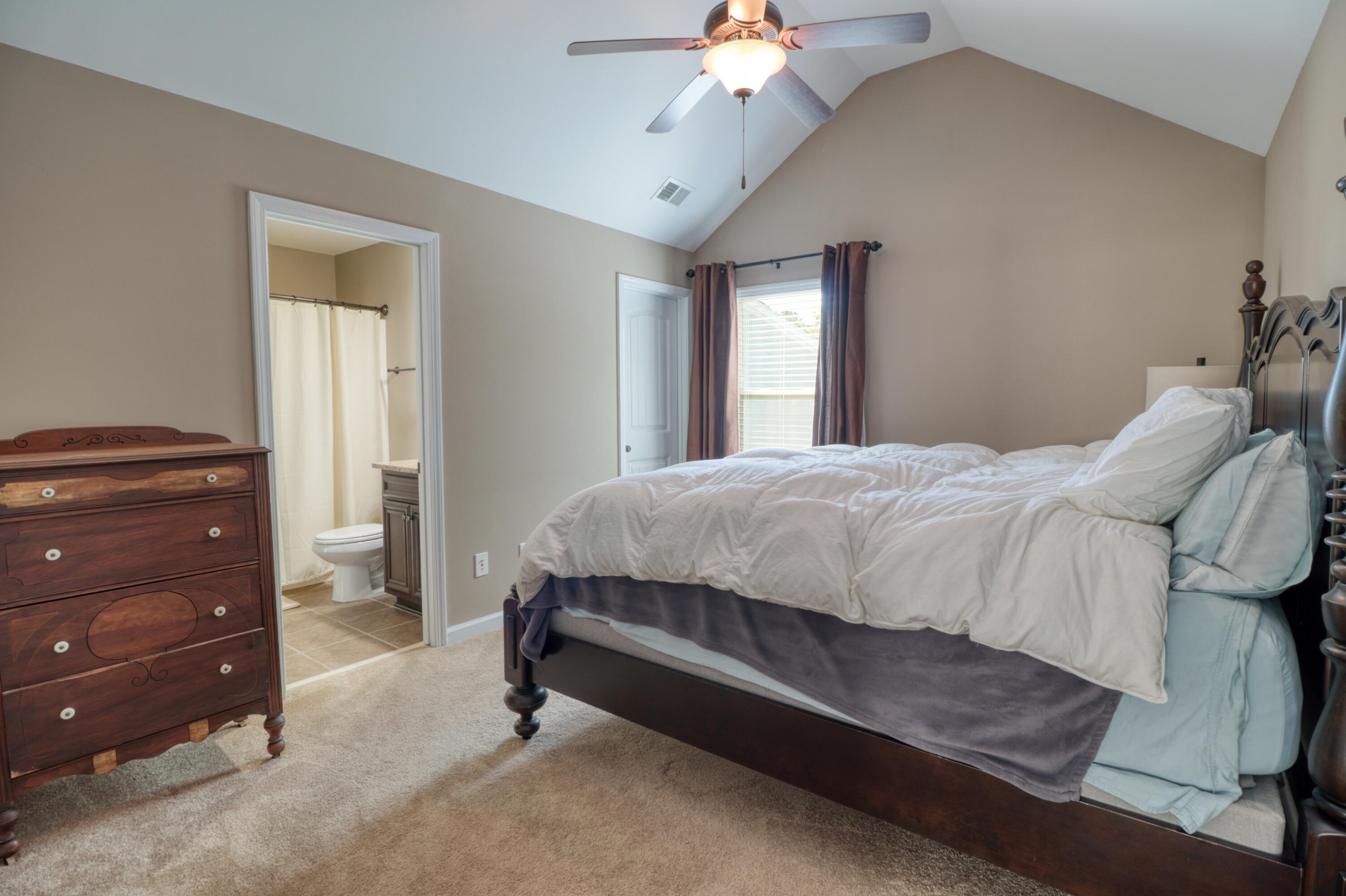 5621 SUNBURY Loop