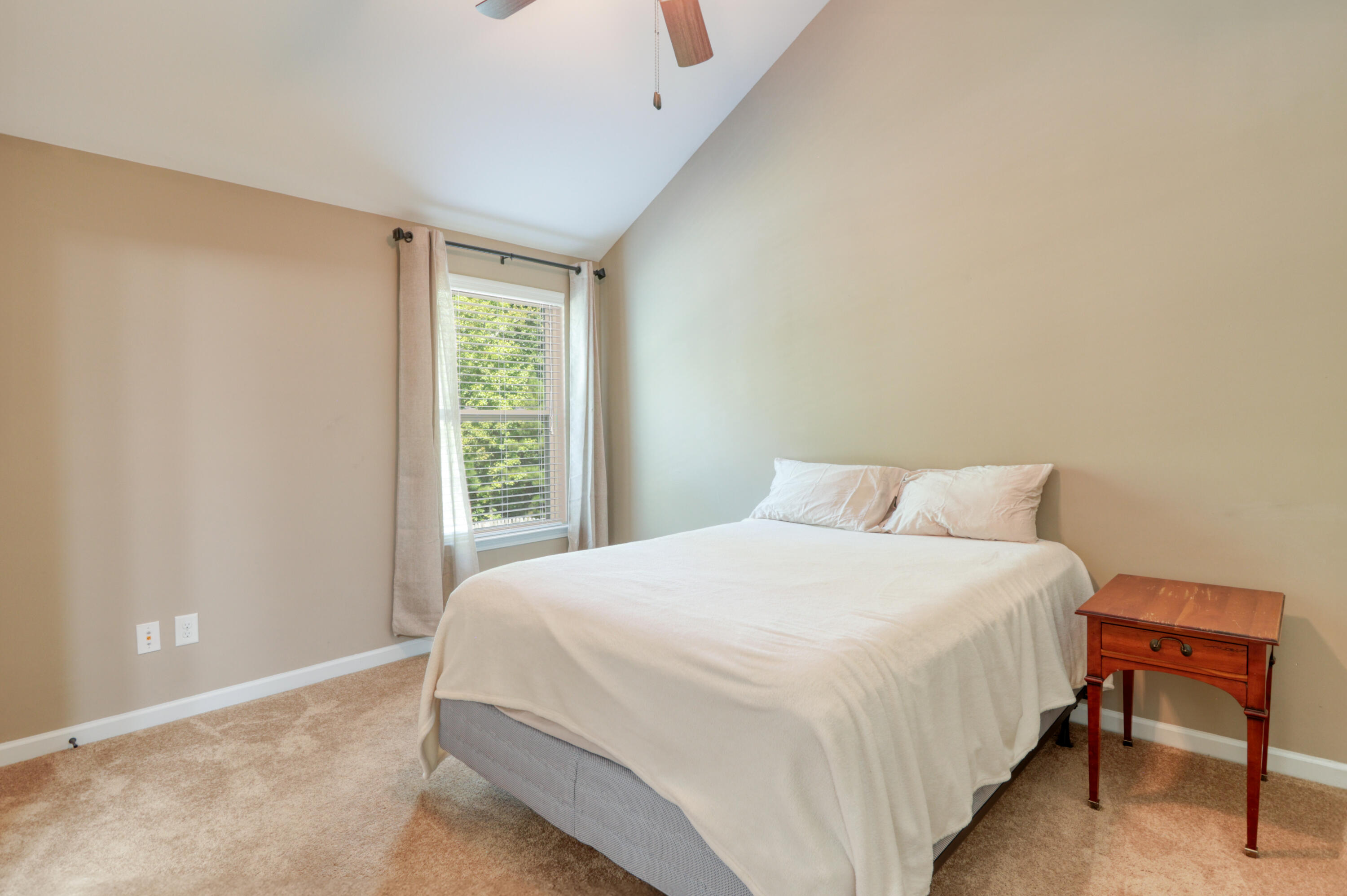 5621 SUNBURY Loop