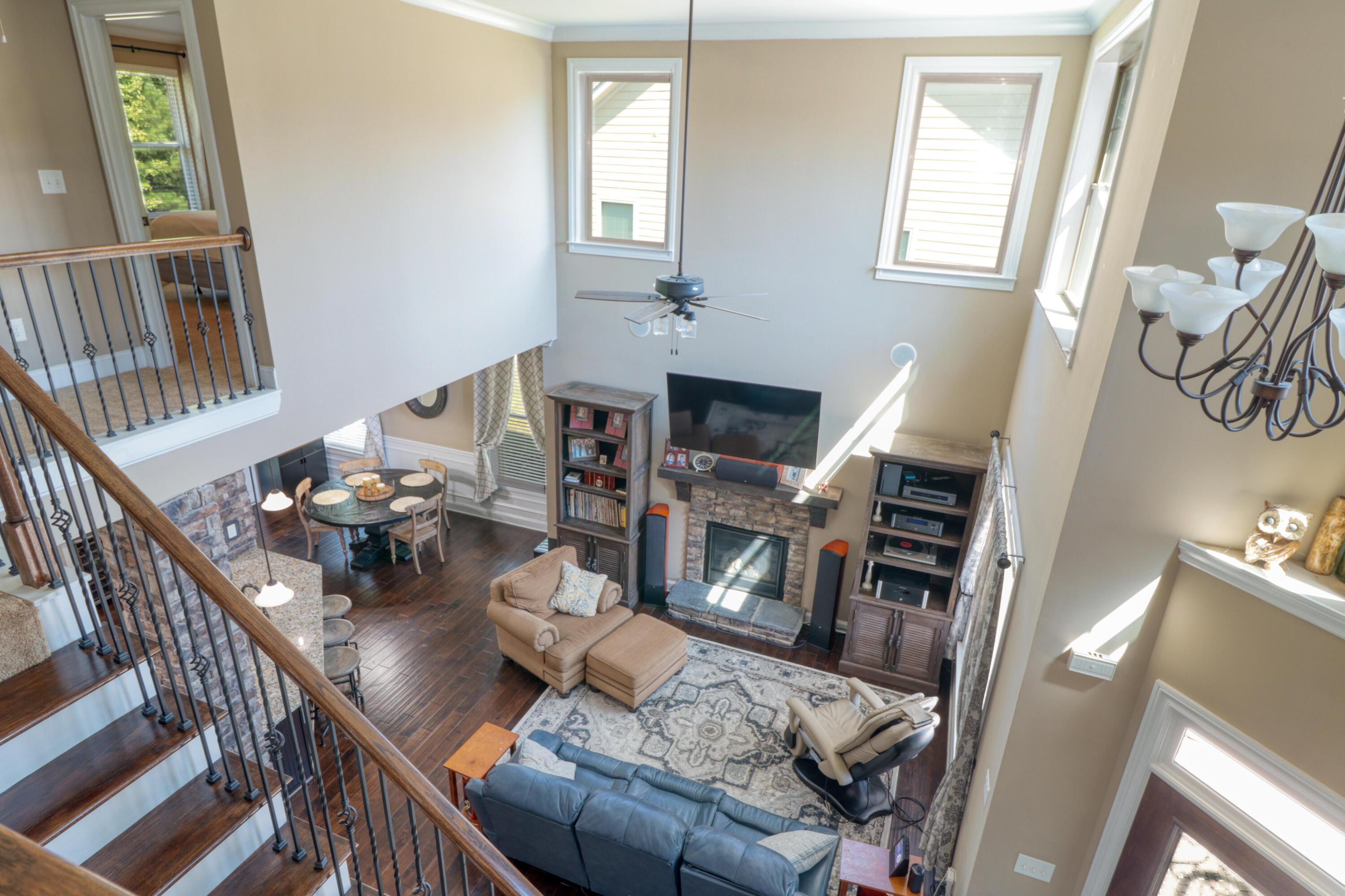 5621 SUNBURY Loop