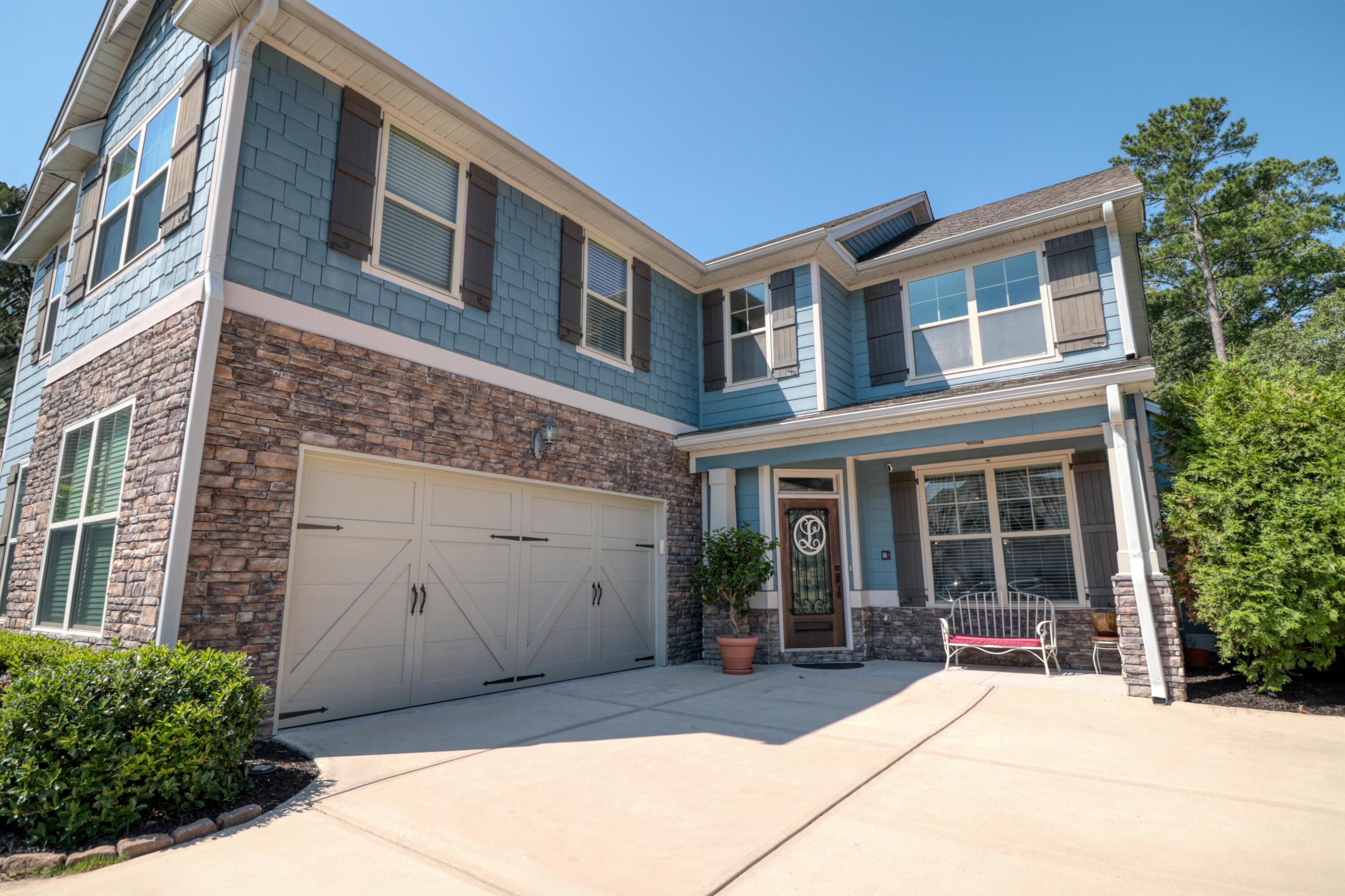 5621 SUNBURY Loop