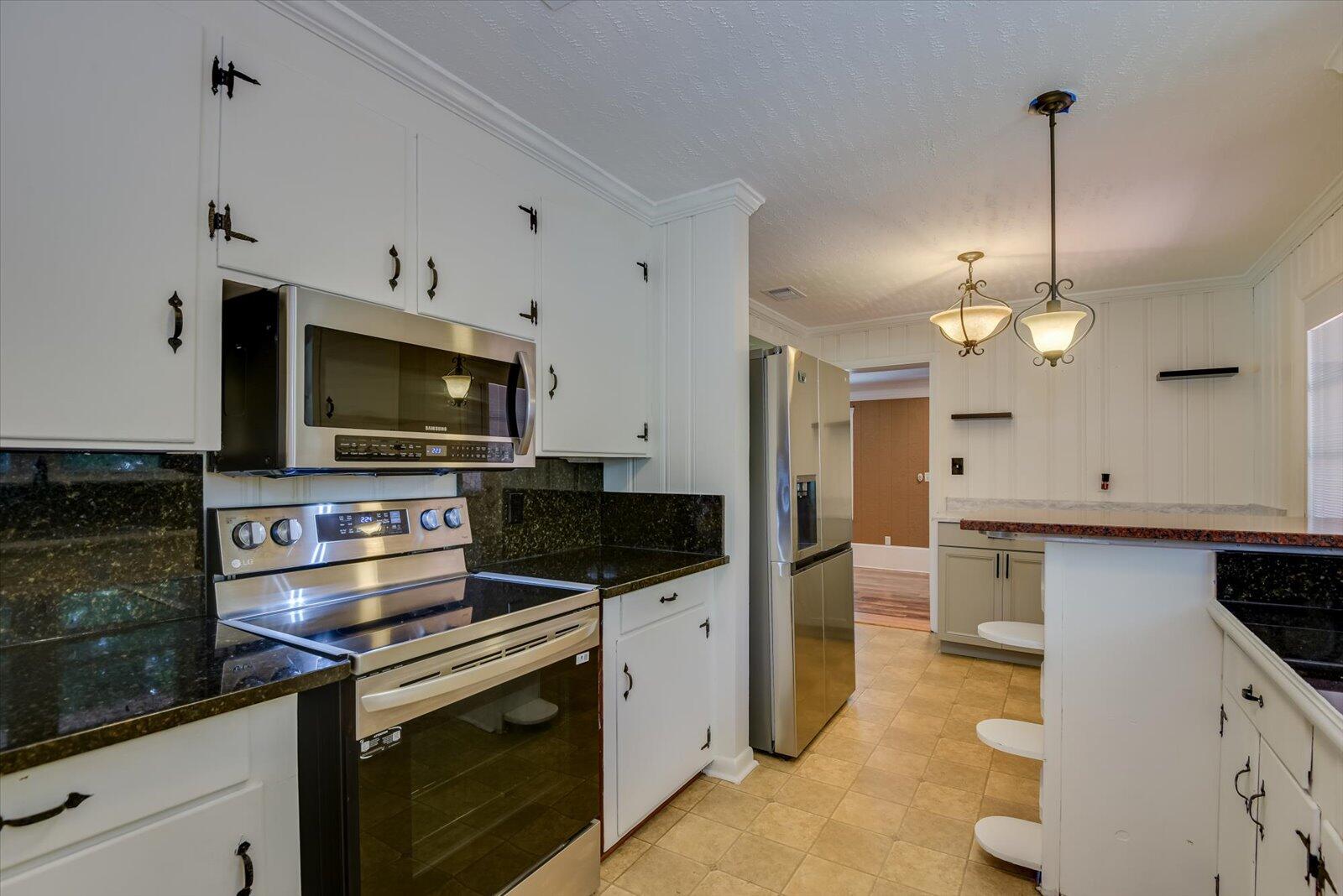 218 PINEHURST Drive