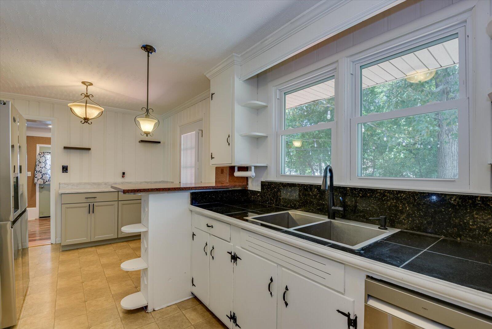 218 PINEHURST Drive