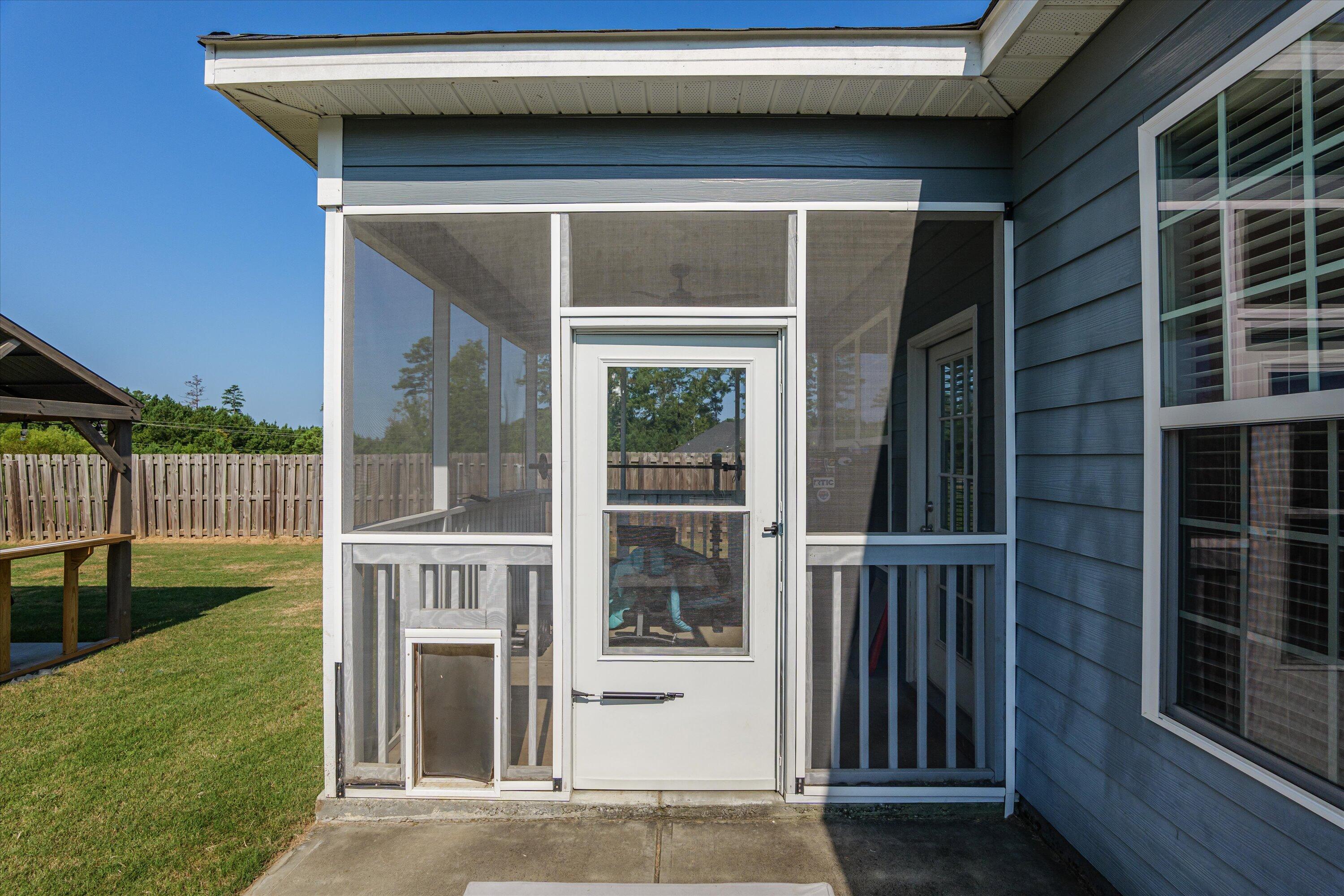 2440 TELFAIR Lane