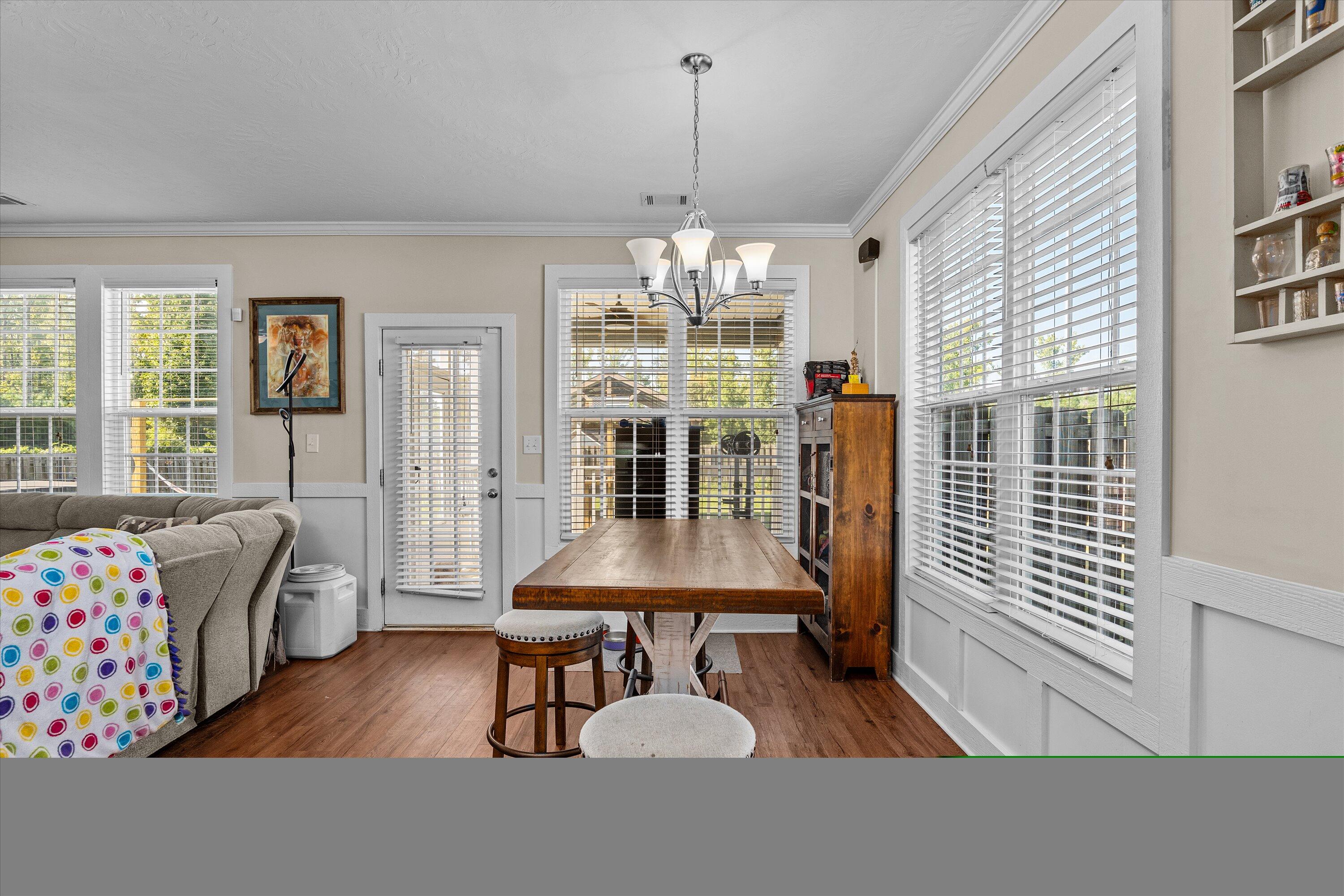 2440 TELFAIR Lane