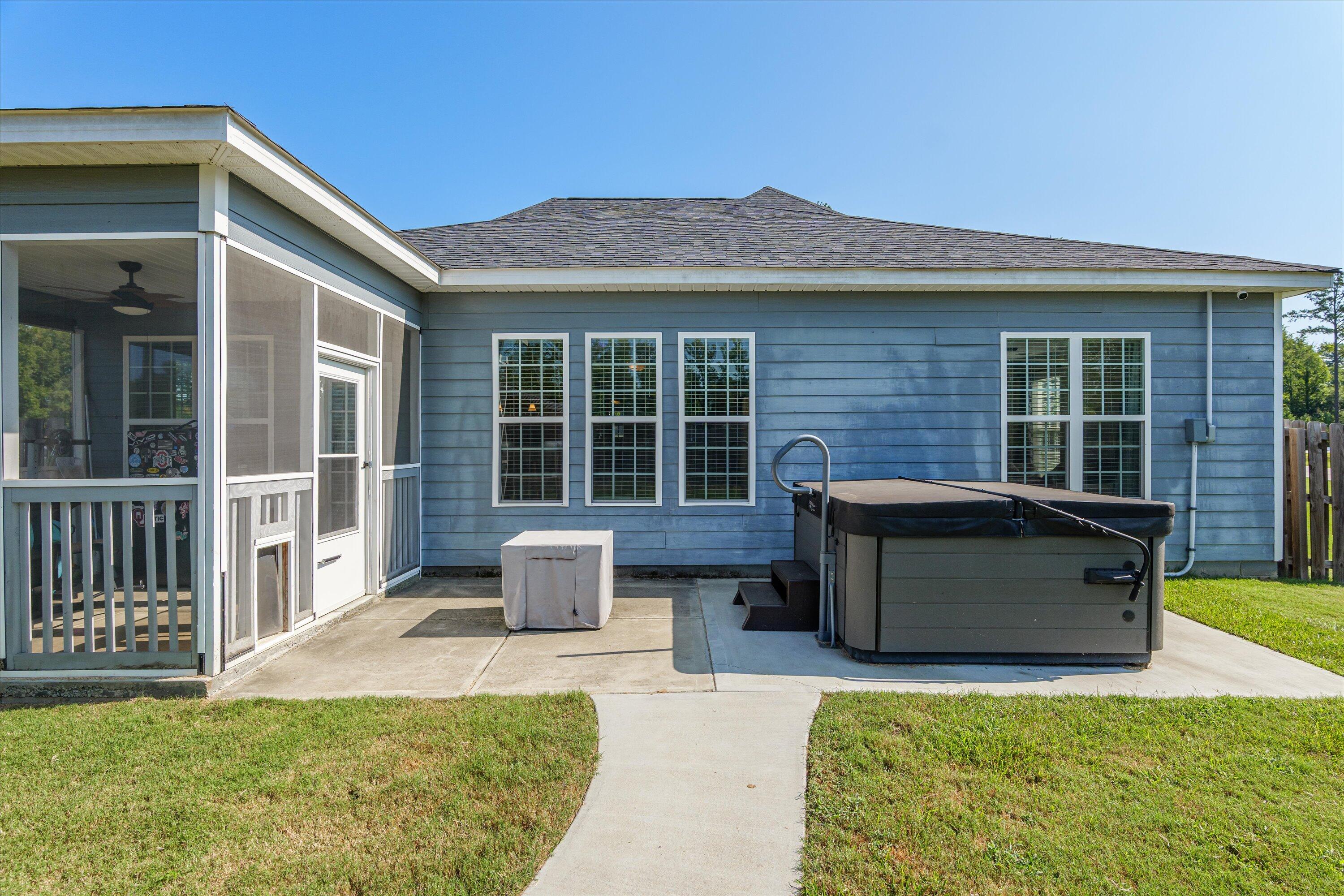 2440 TELFAIR Lane
