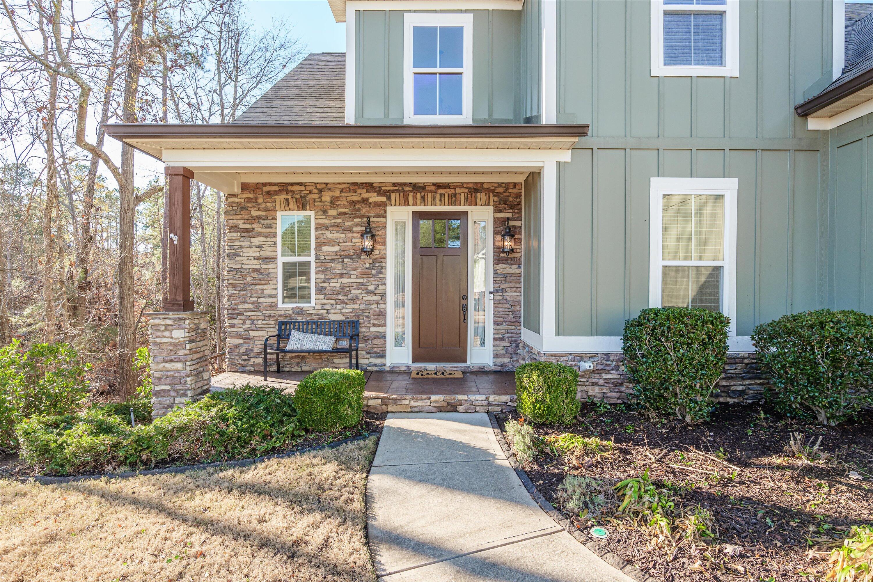 1008 KALMIA Circle
