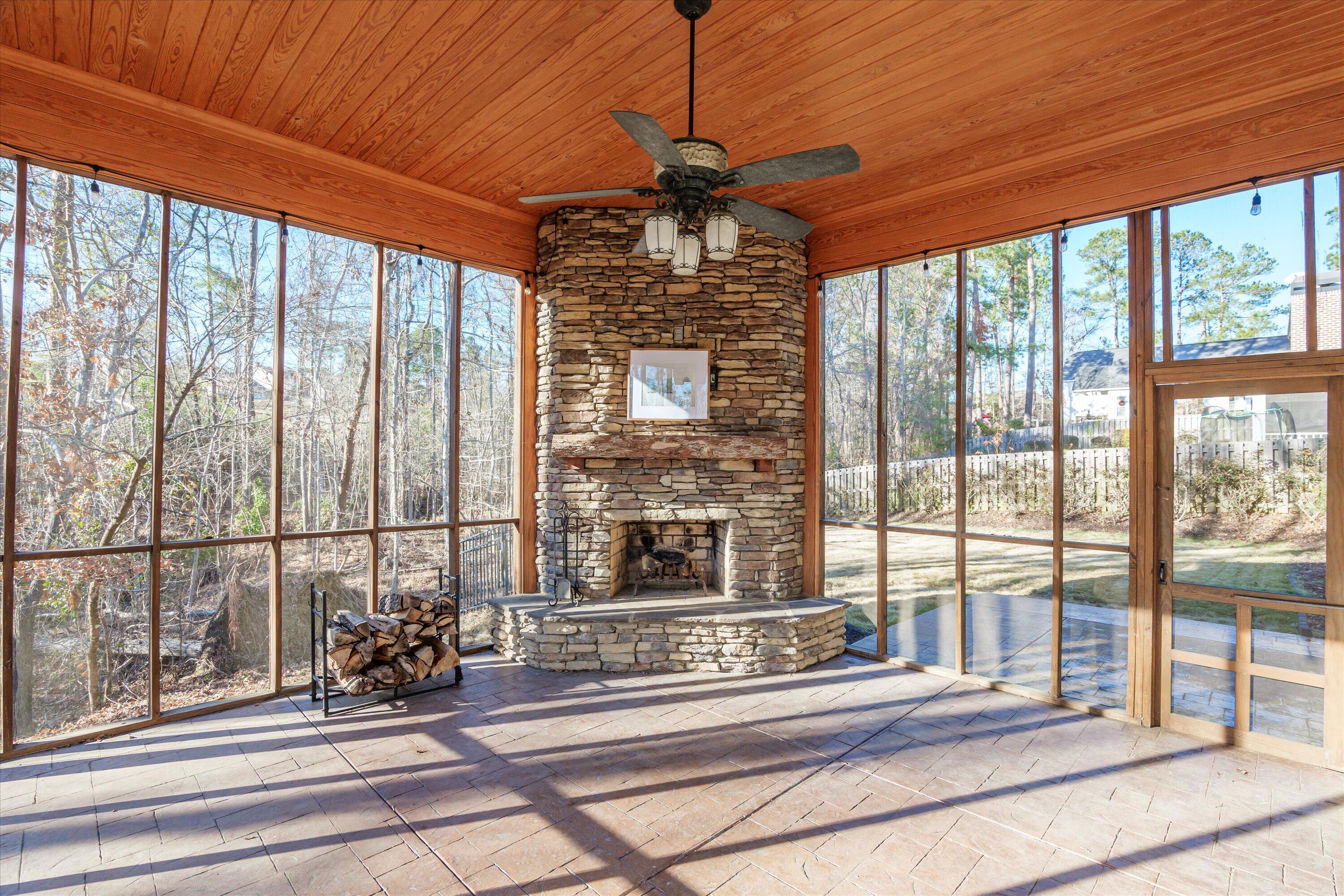 1008 KALMIA Circle