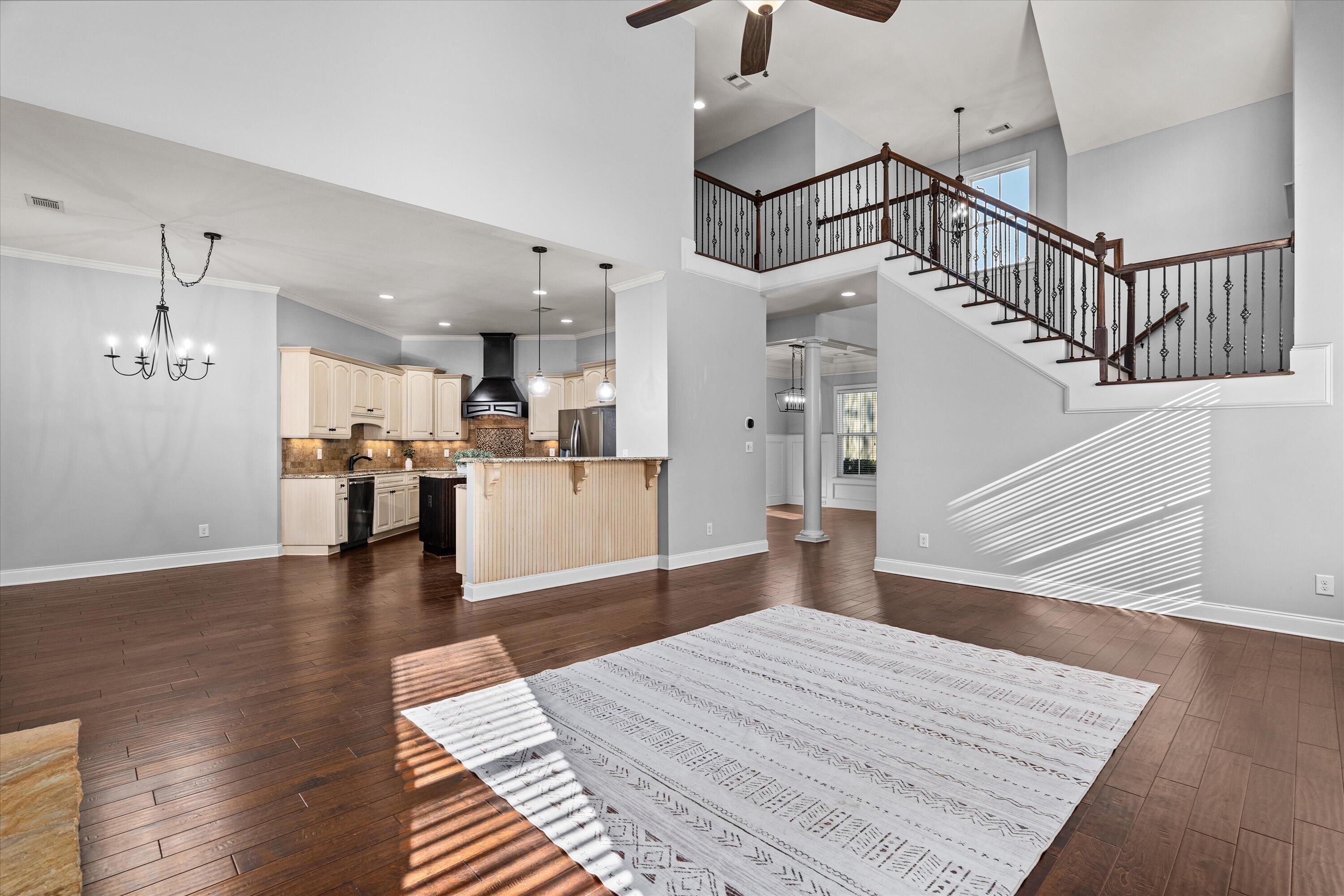 1008 KALMIA Circle