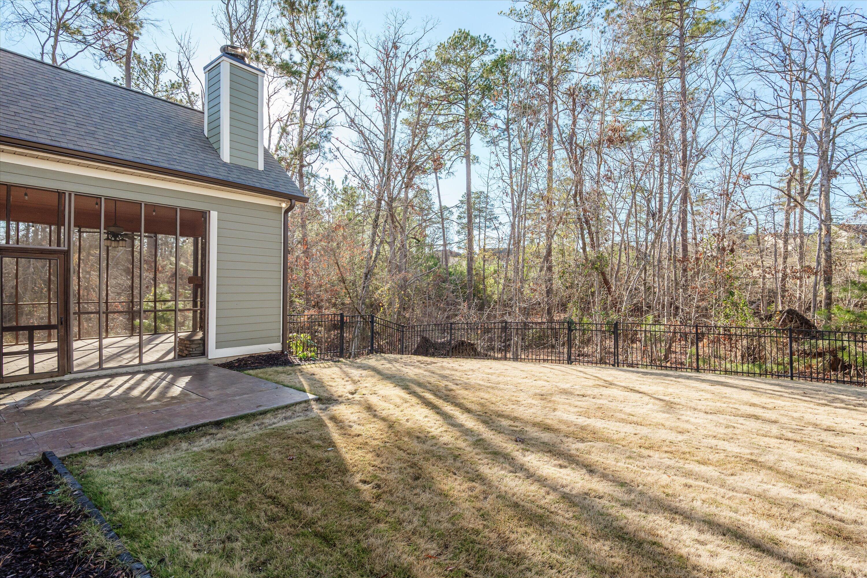1008 KALMIA Circle