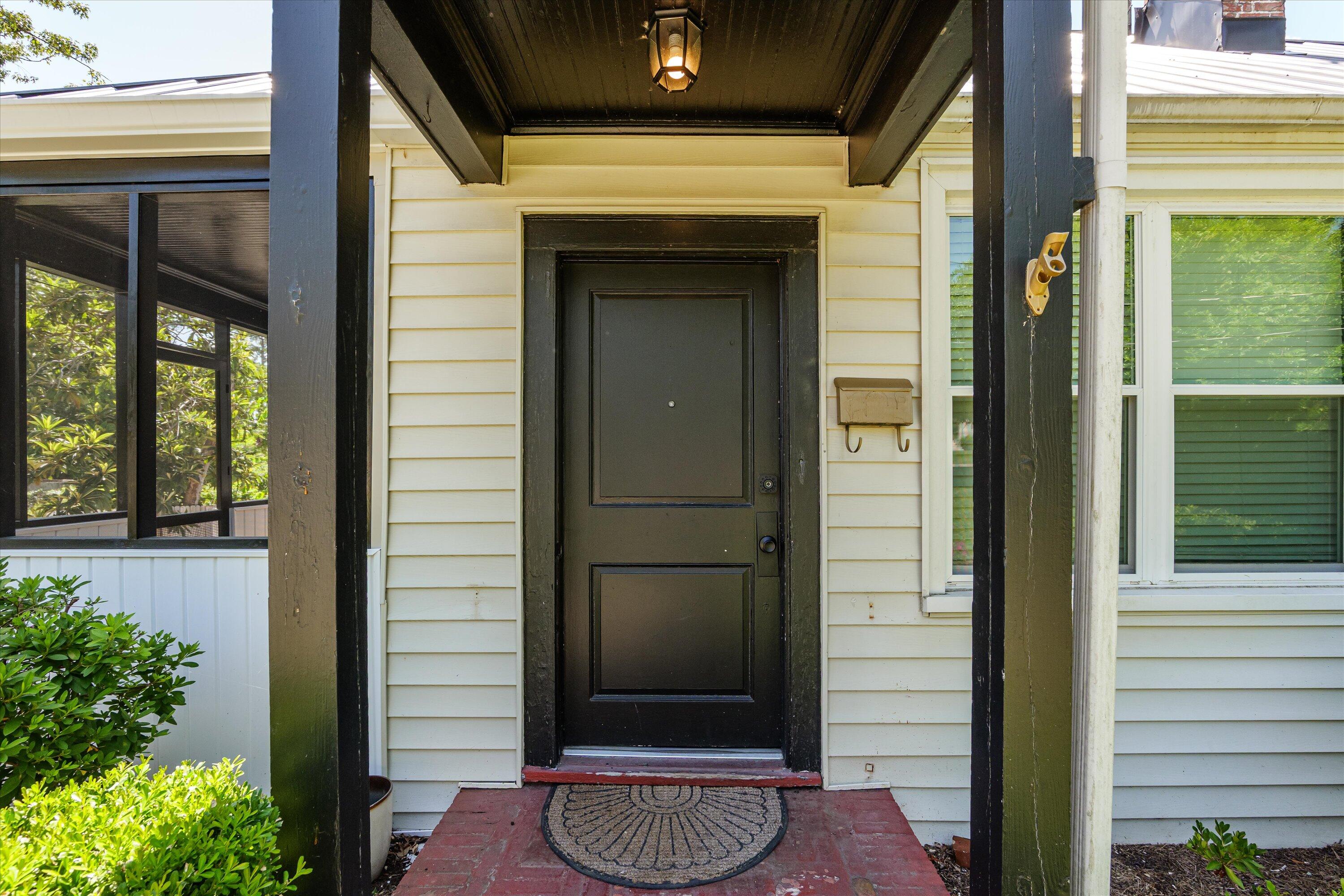 1738 Kissingbower Road