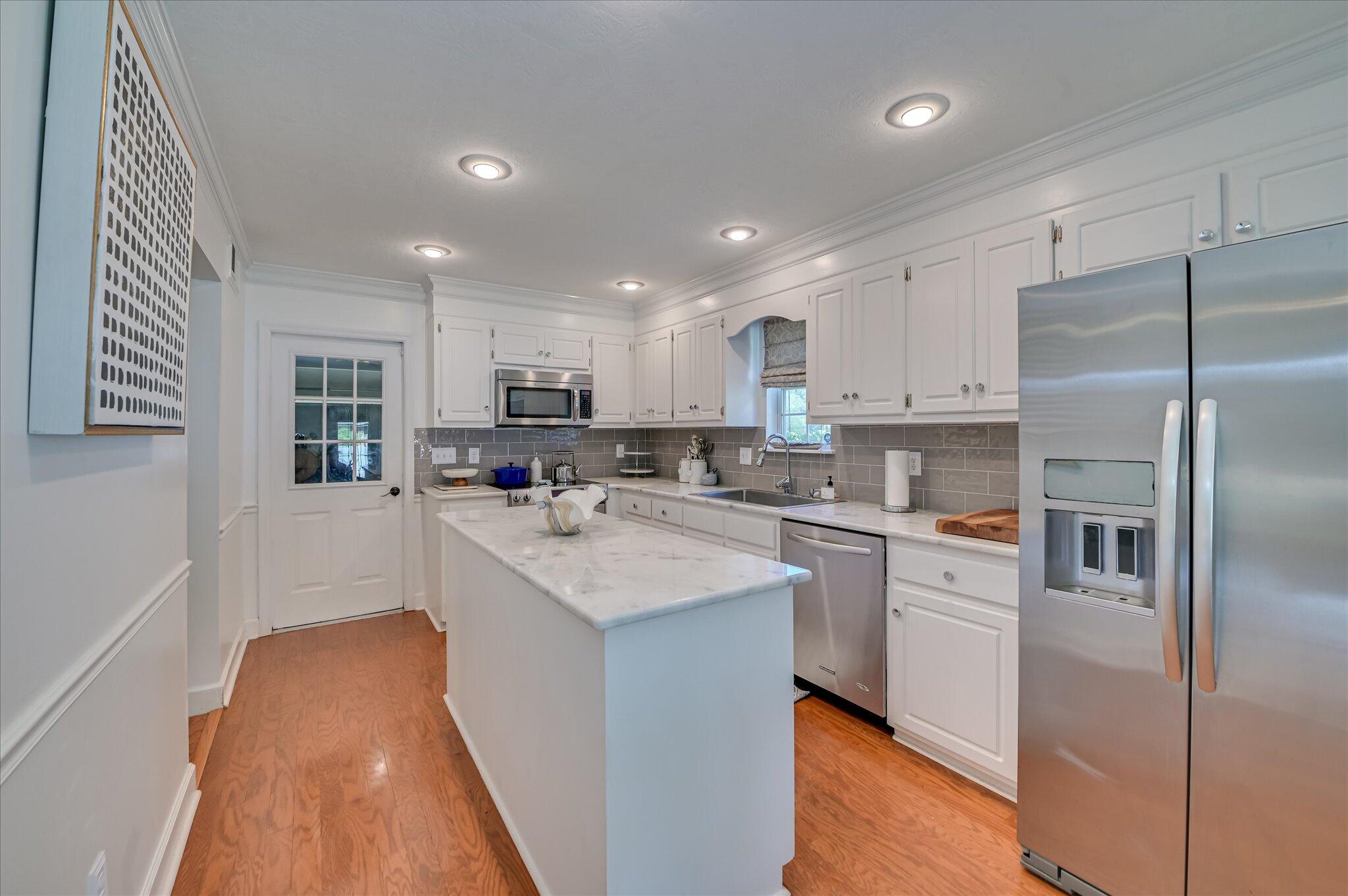 528 Oak Brook Drive