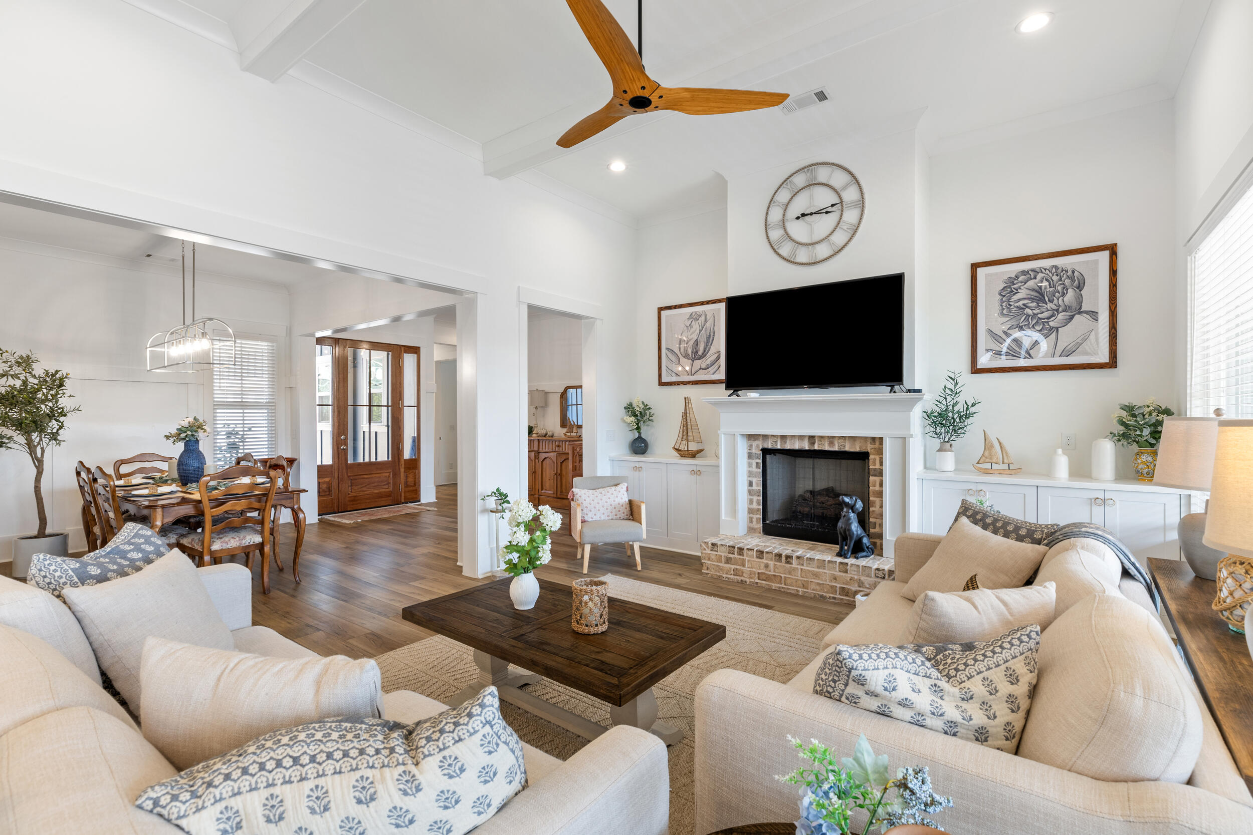 3024 Rosewood Drive