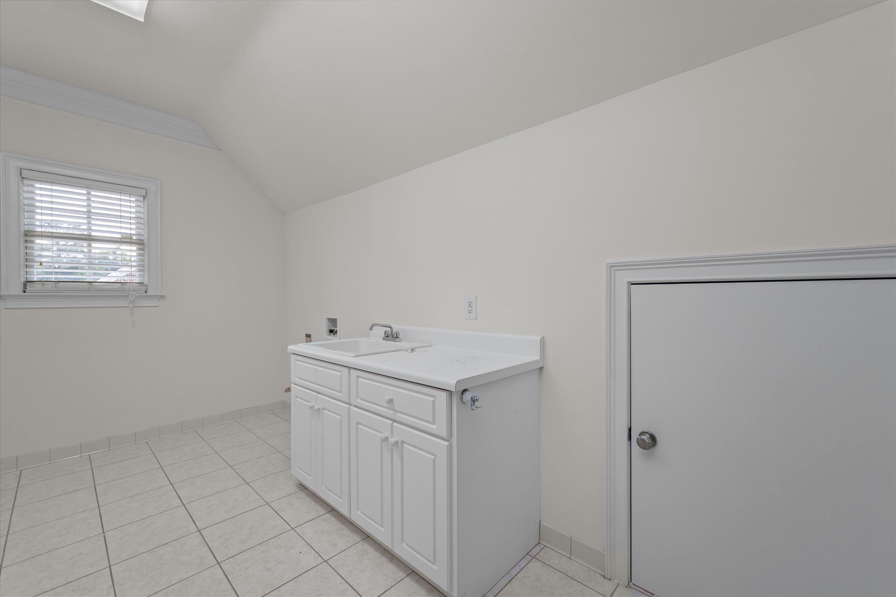411 Headgate Drive