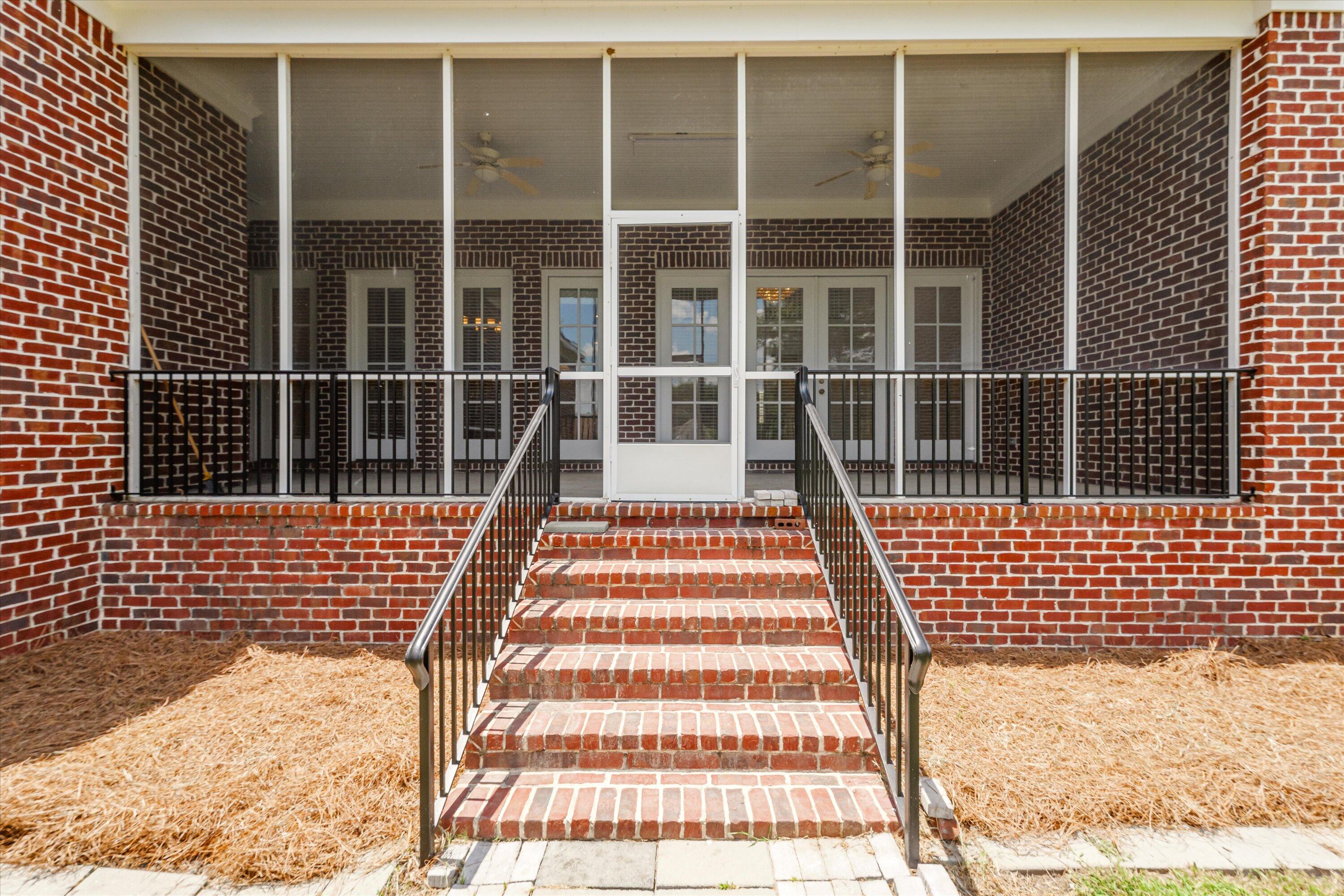 411 Headgate Drive