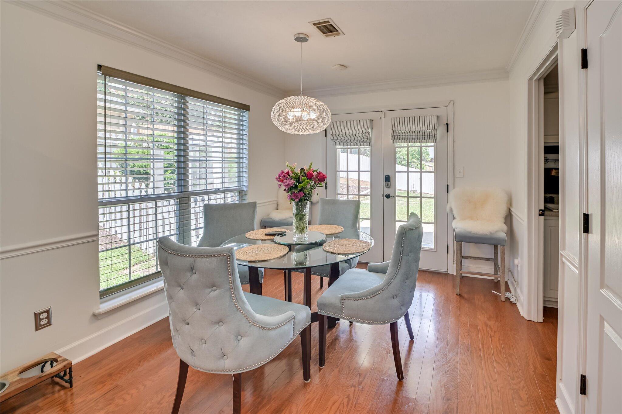528 Oak Brook Drive