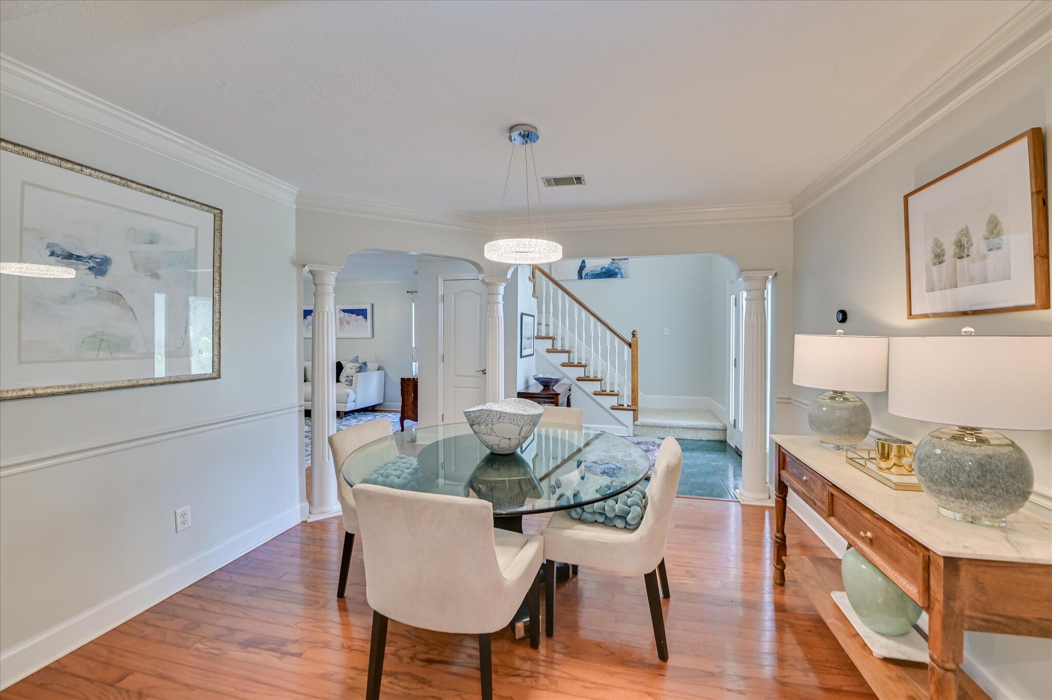 528 Oak Brook Drive