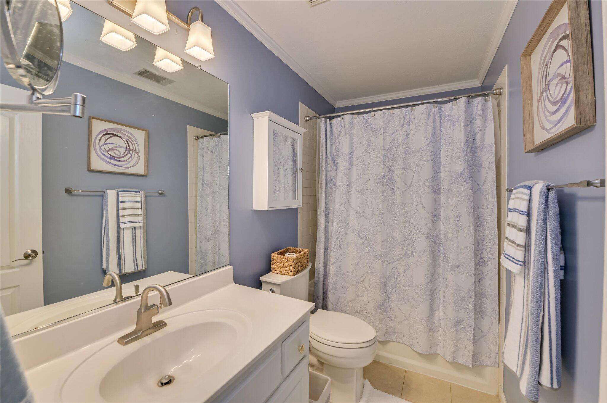 528 Oak Brook Drive