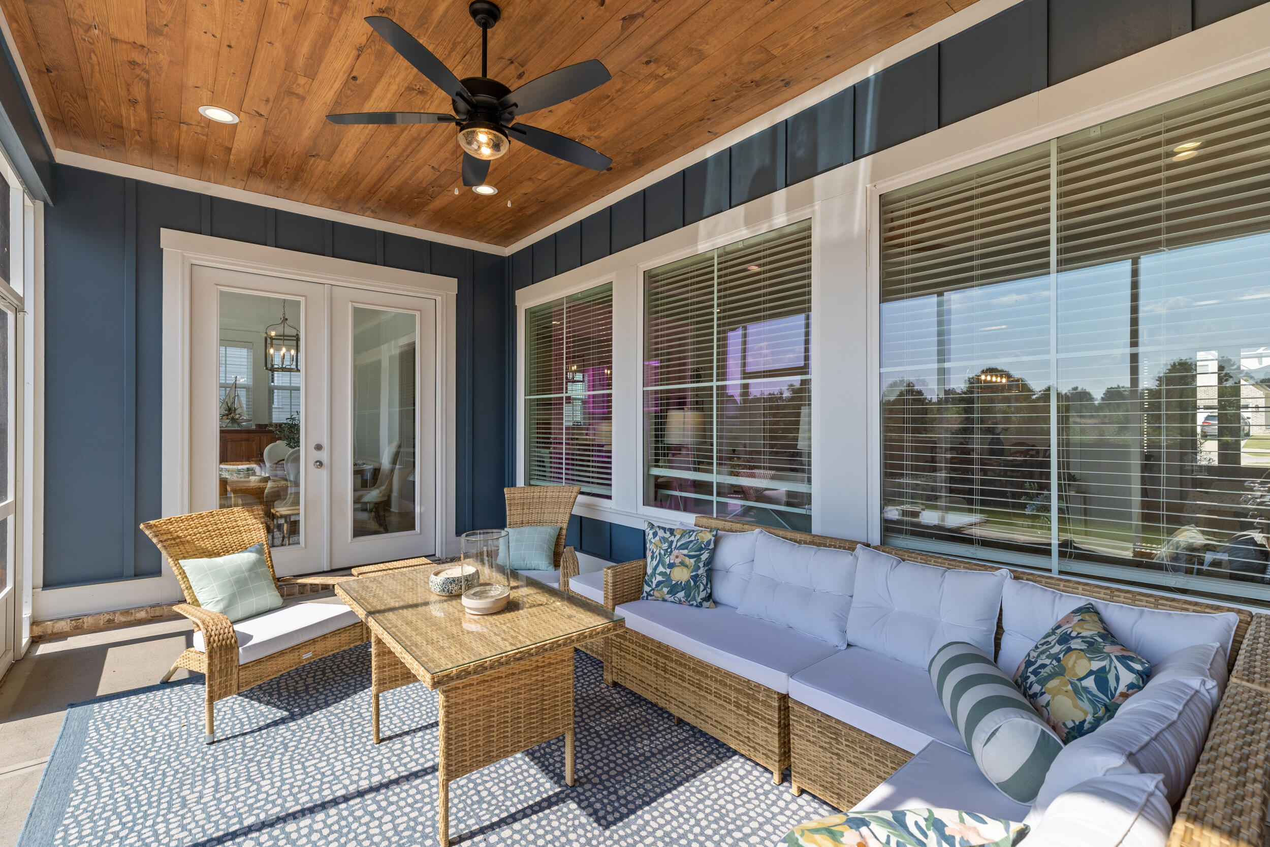 3024 Rosewood Drive