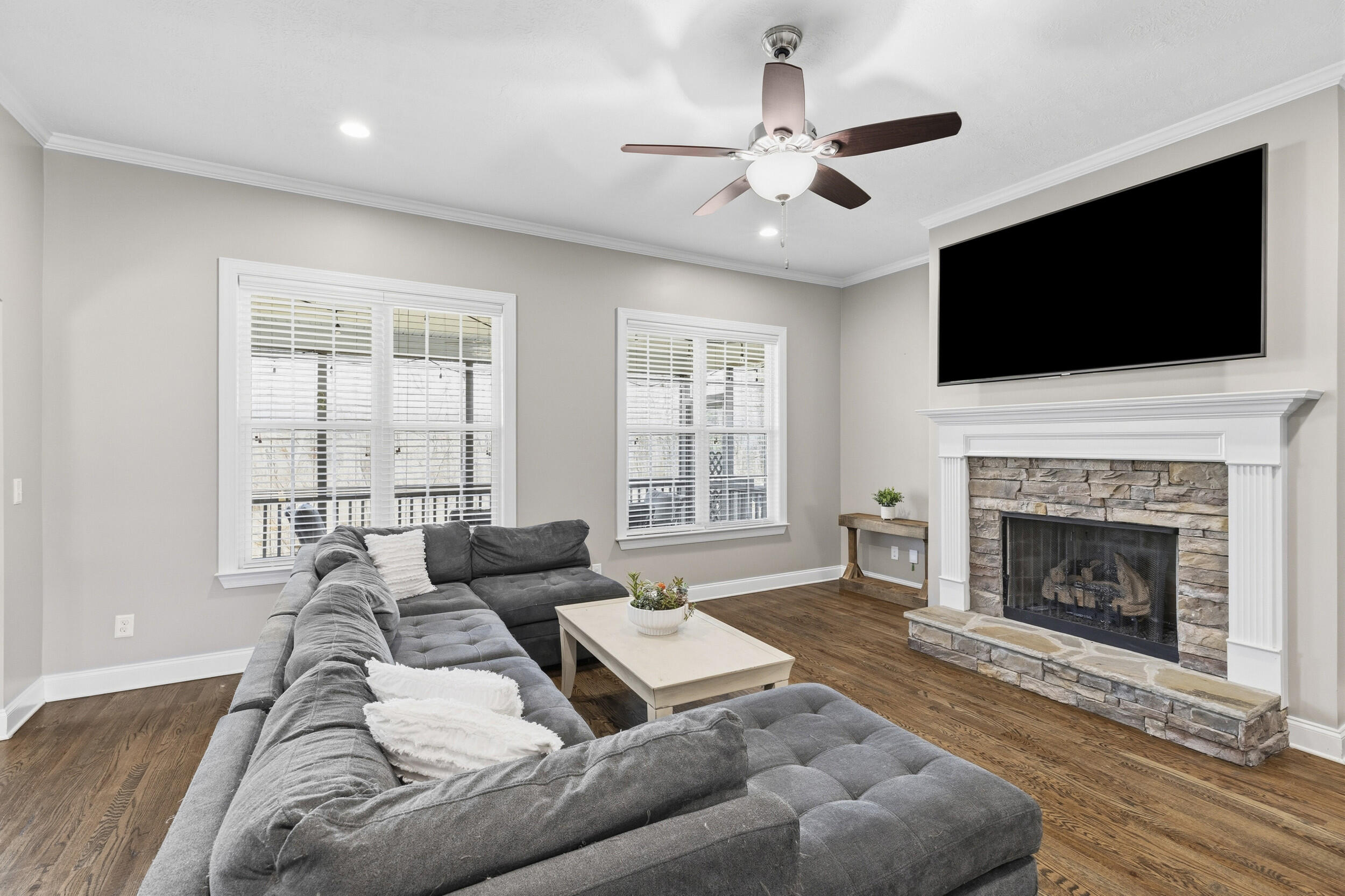 2551 Ravenna Lane