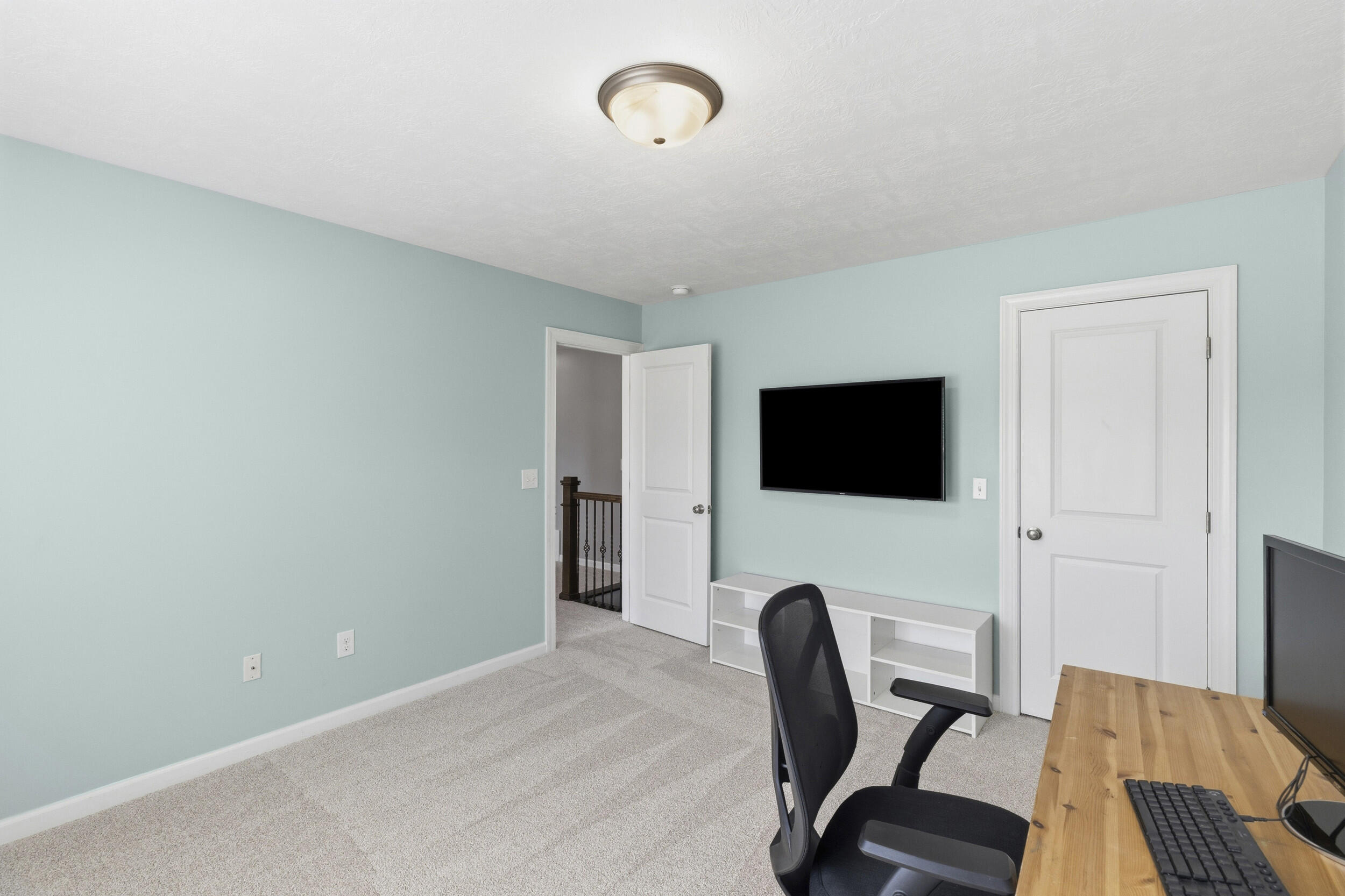 2551 Ravenna Lane