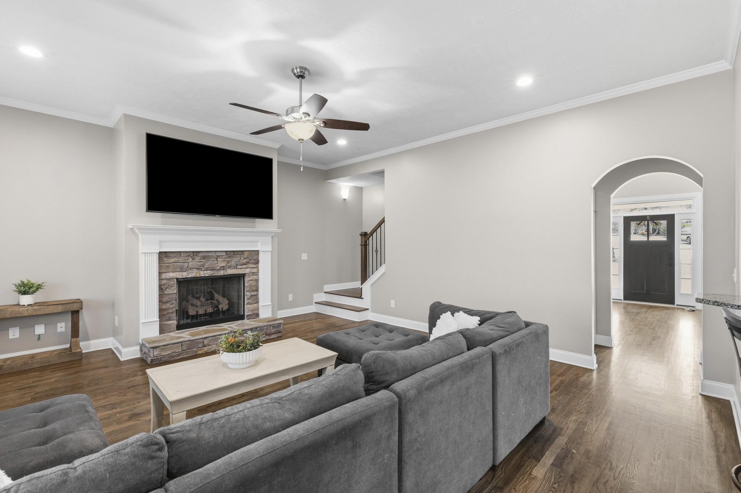 2551 Ravenna Lane