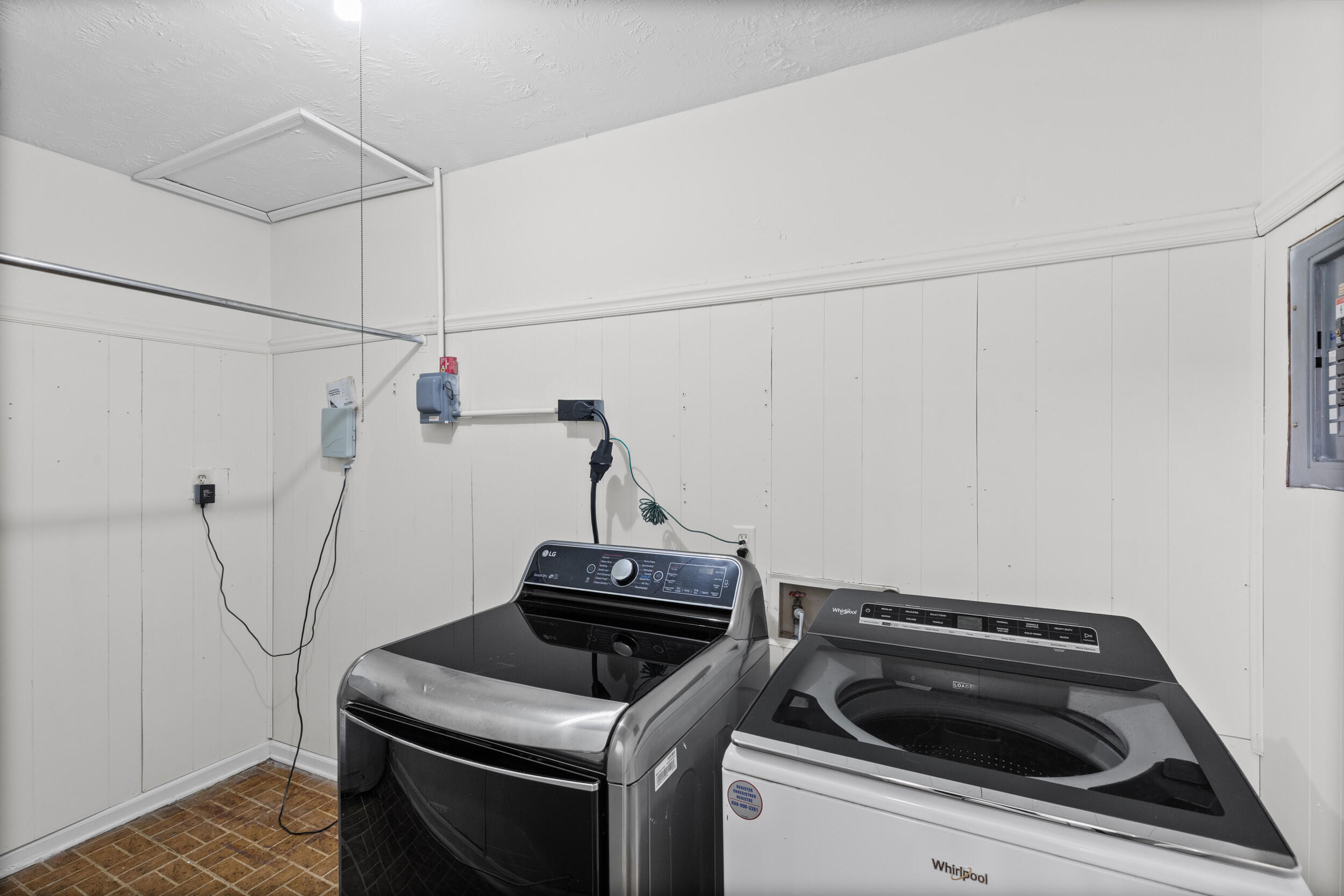 3332 Starling Drive