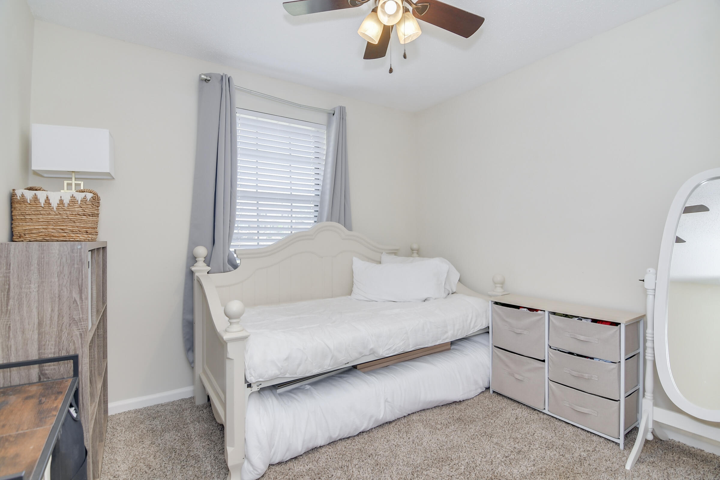 275 Hinman Court