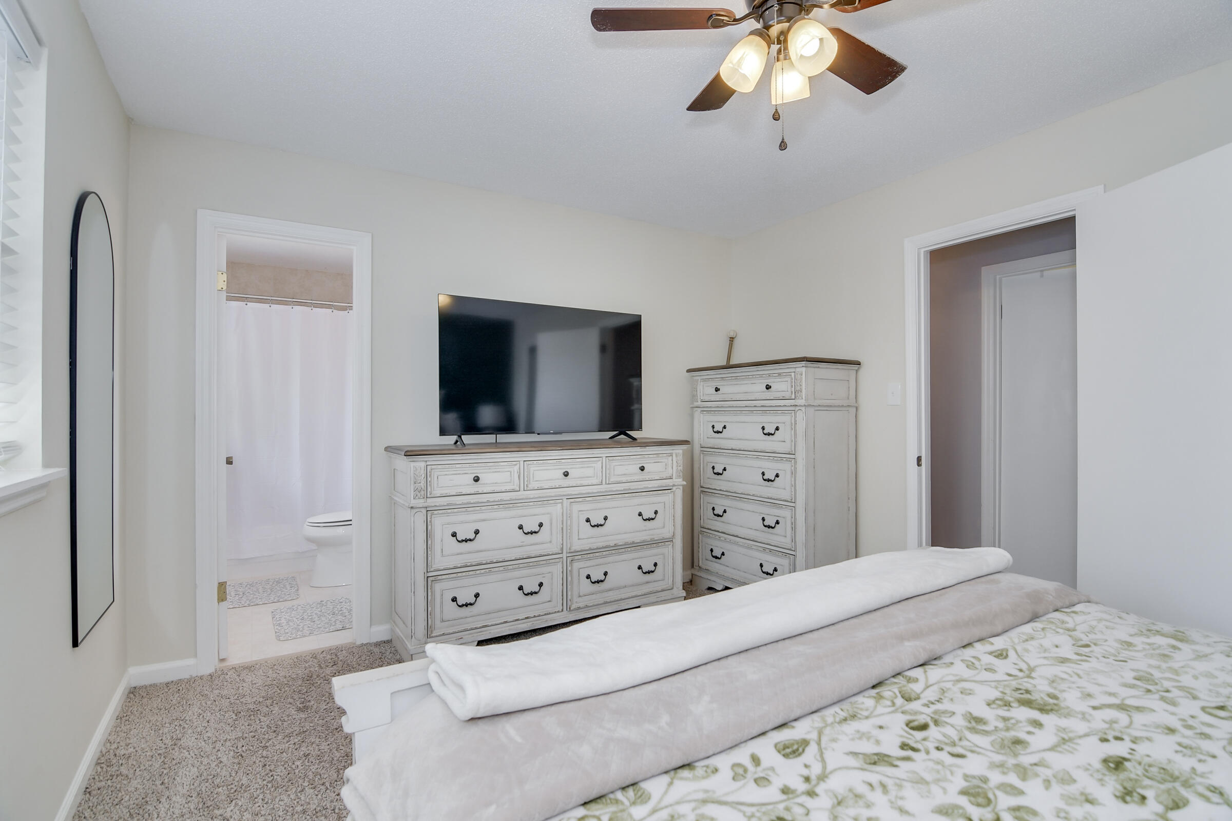 275 Hinman Court