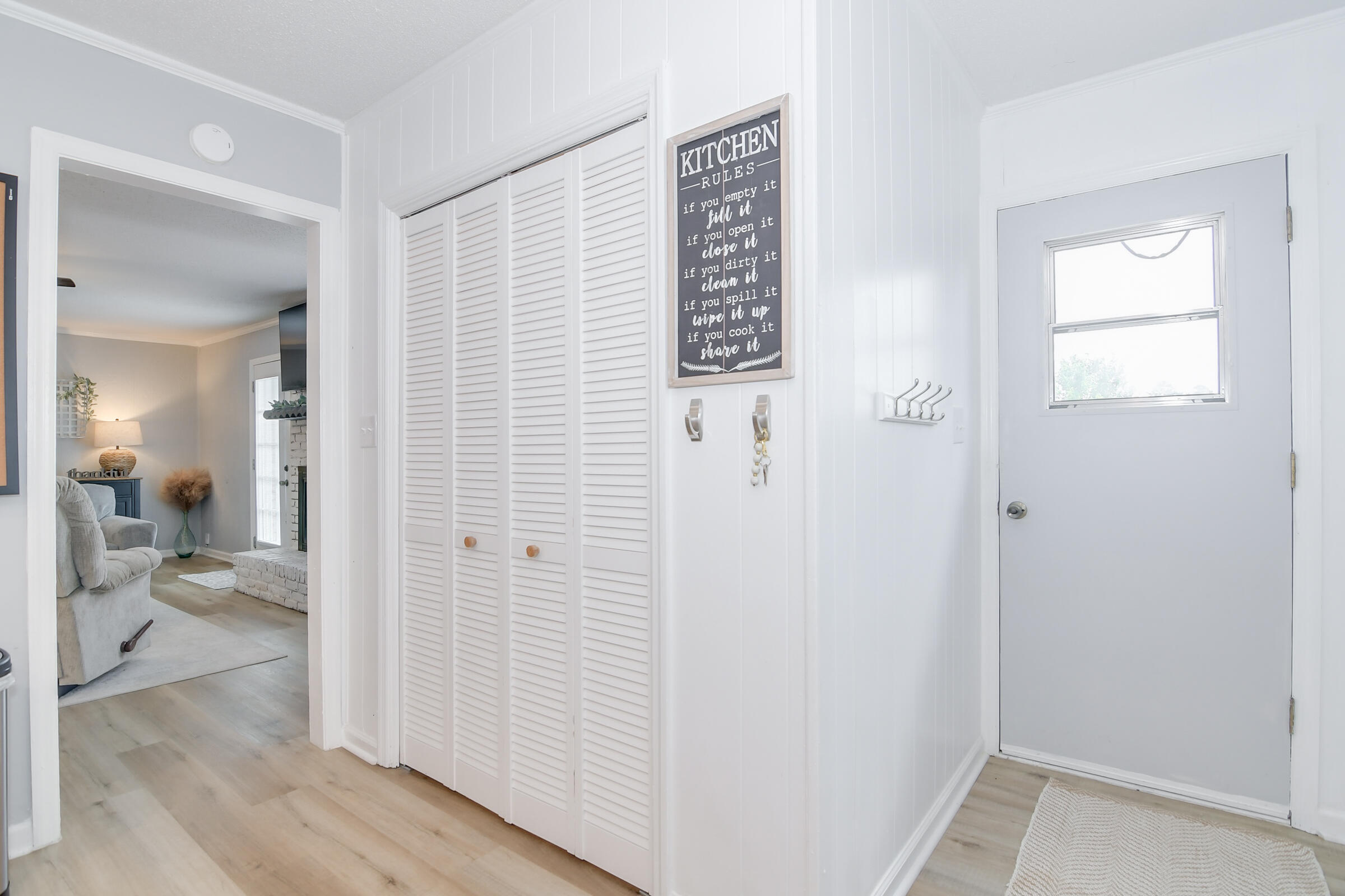 275 Hinman Court
