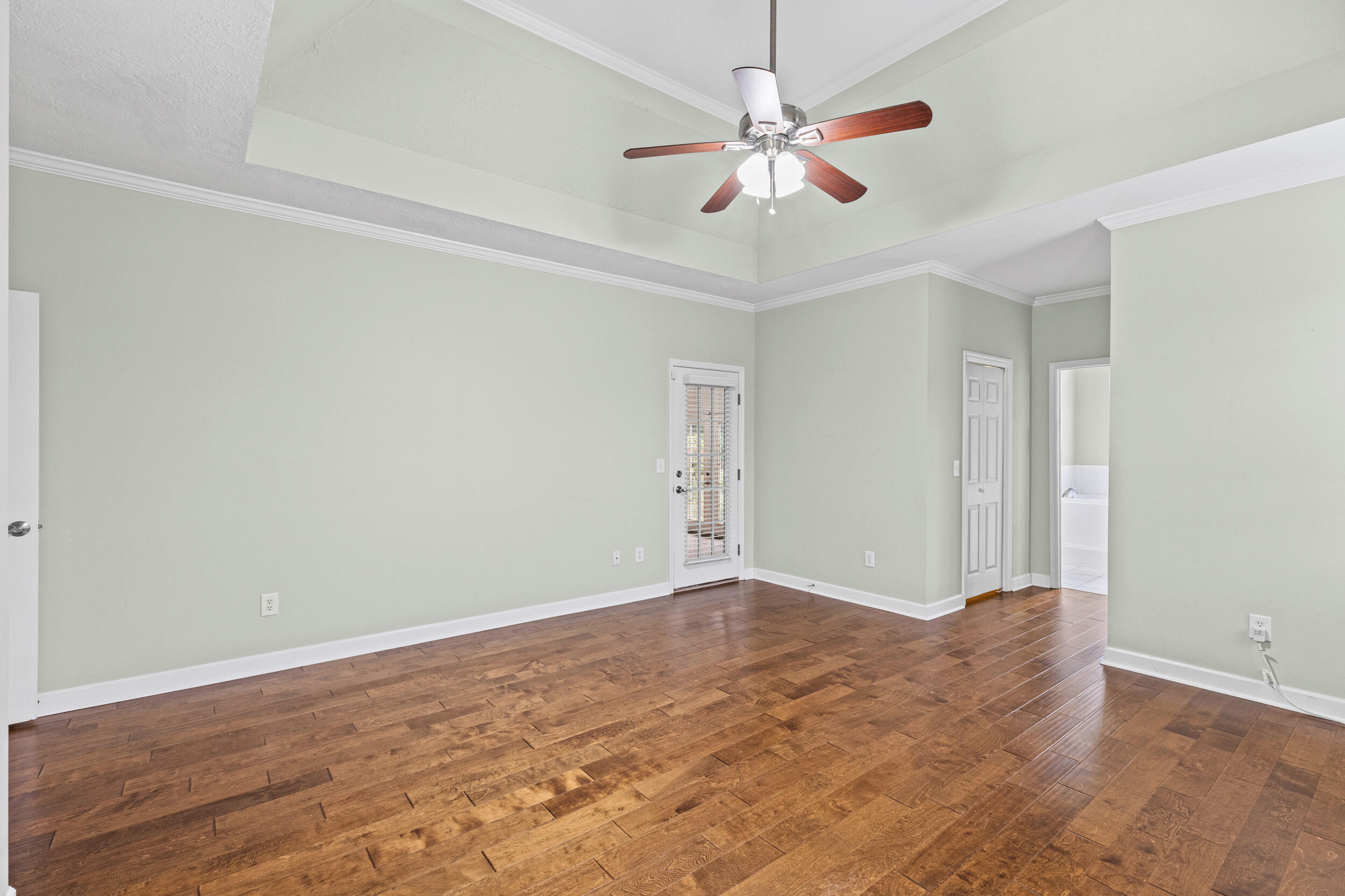 957 Windmill Parkway