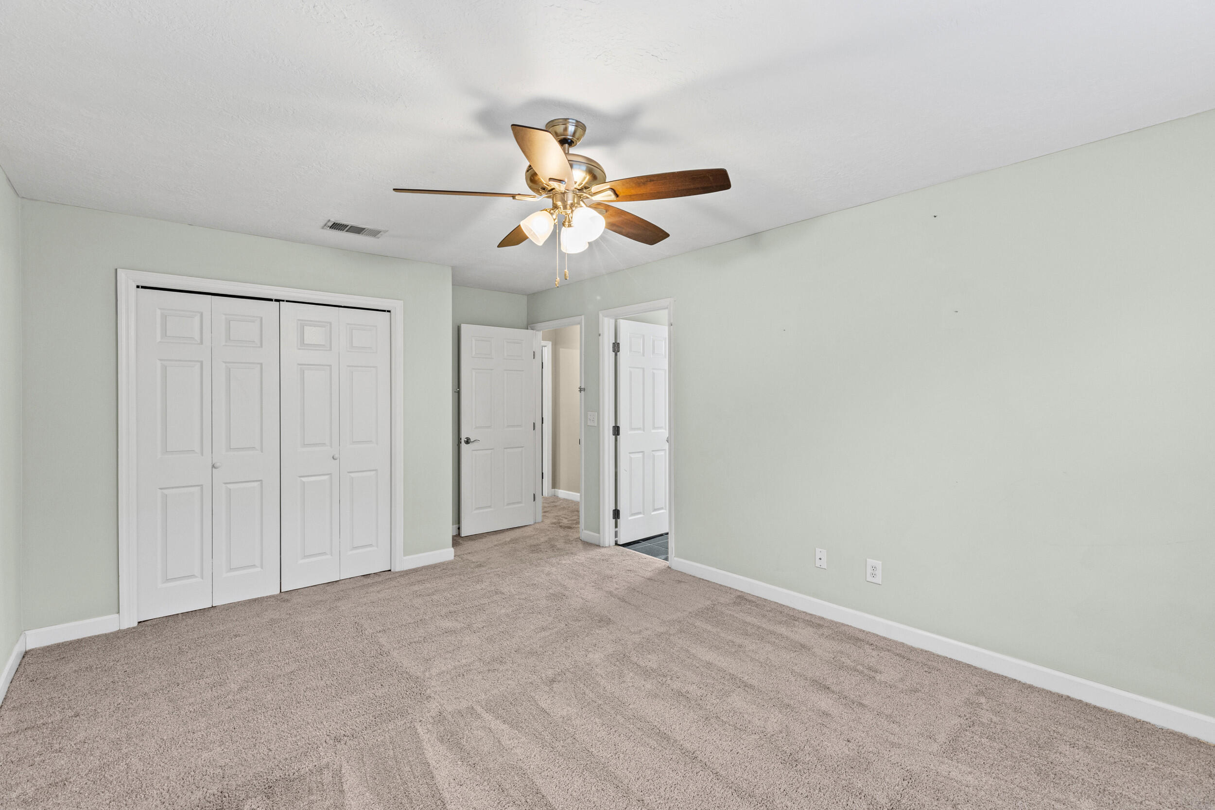 957 Windmill Parkway