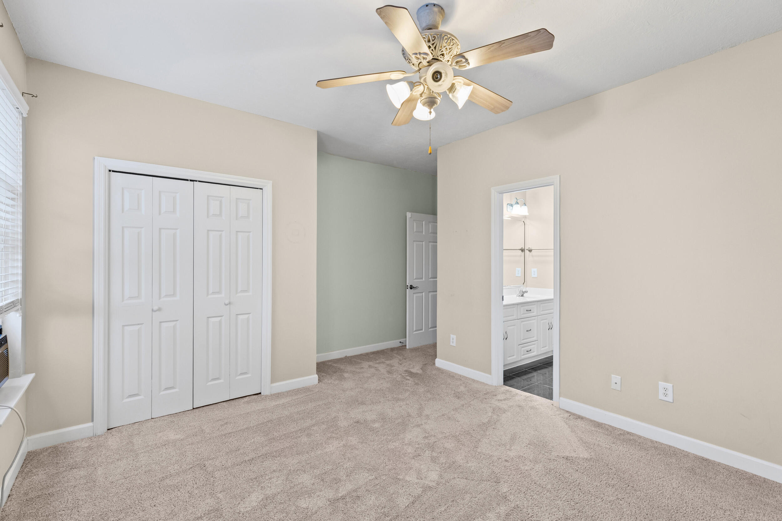 957 Windmill Parkway