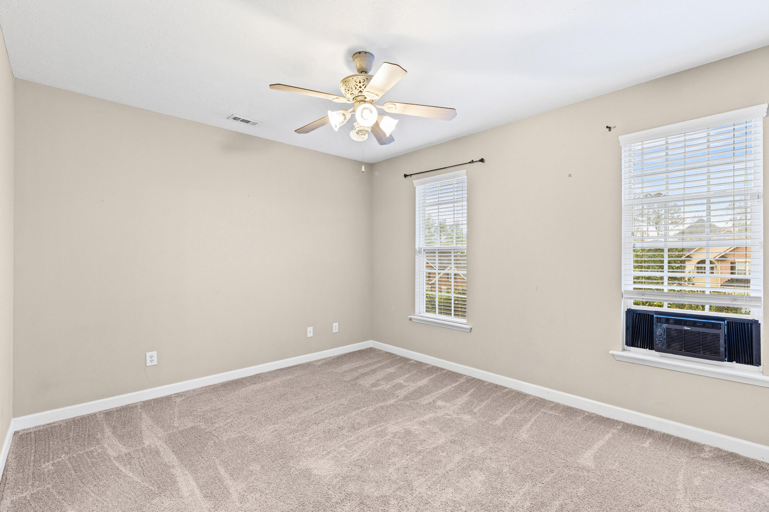 957 Windmill Parkway