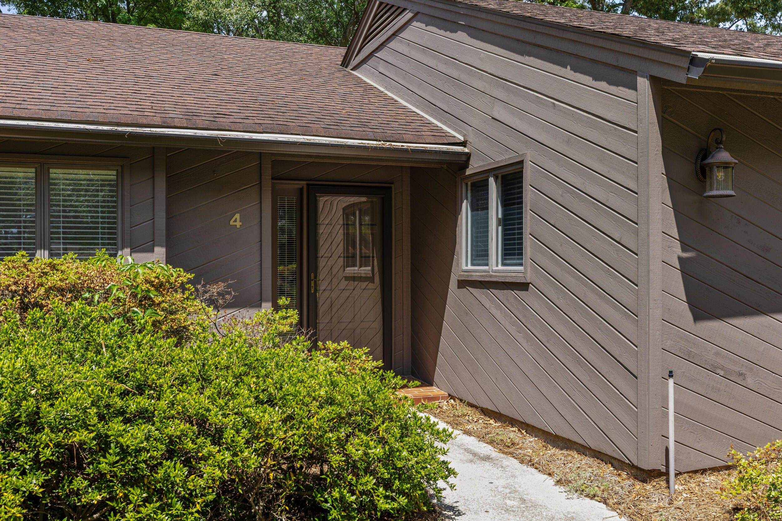 4 E Birkdale Court