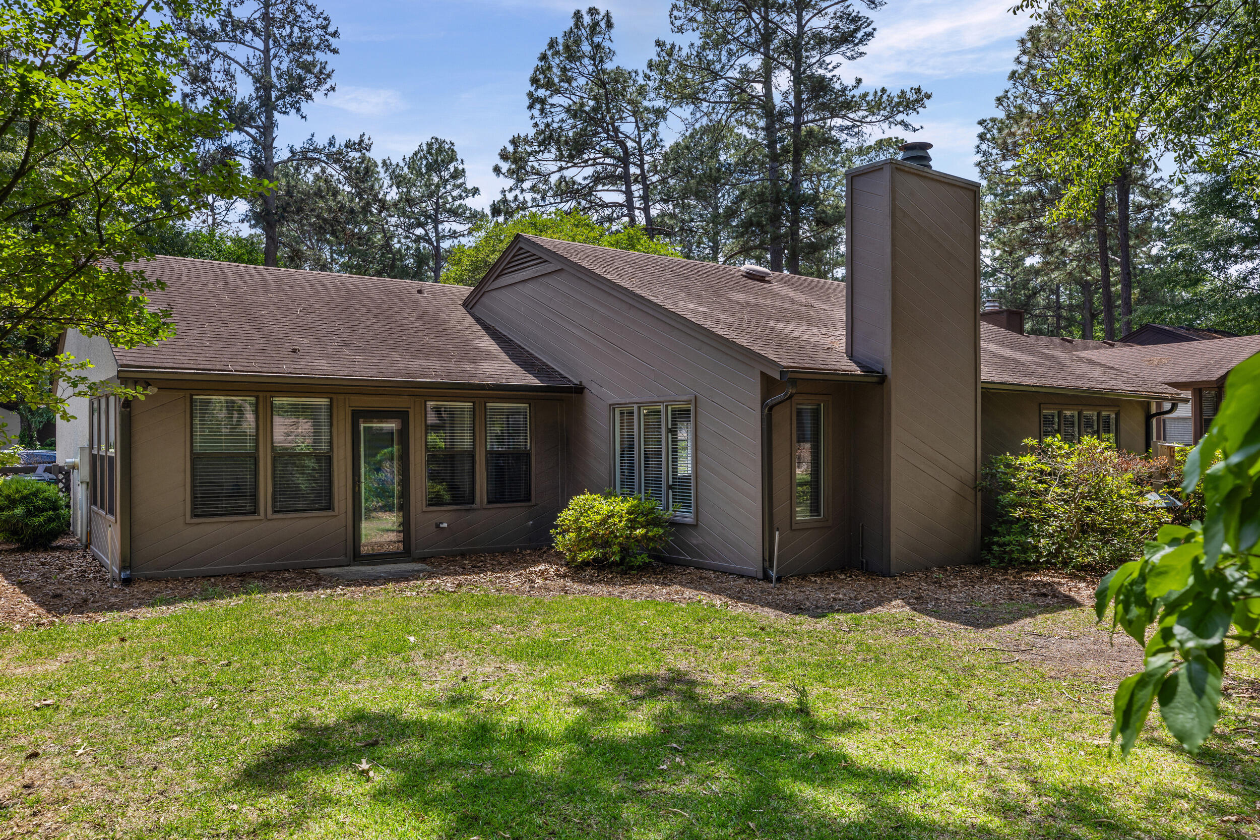 4 E Birkdale Court