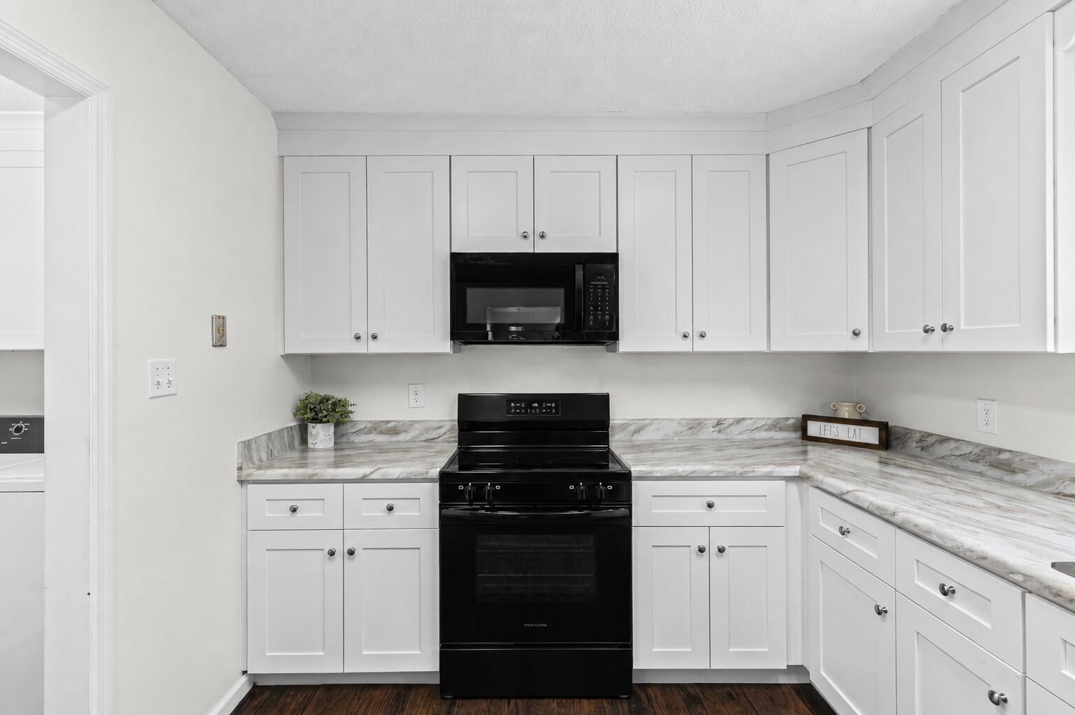 4 E Birkdale Court