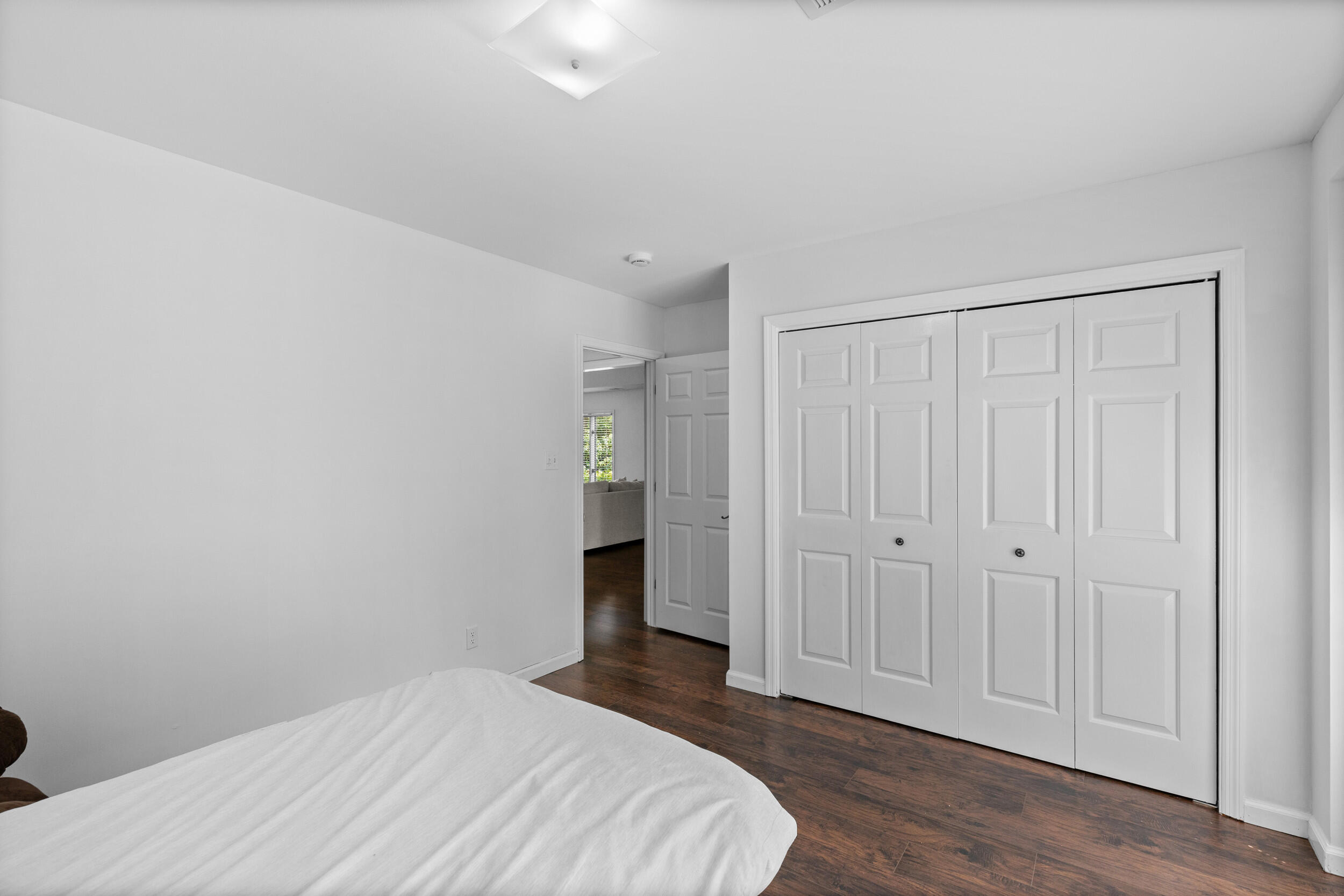 4 E Birkdale Court