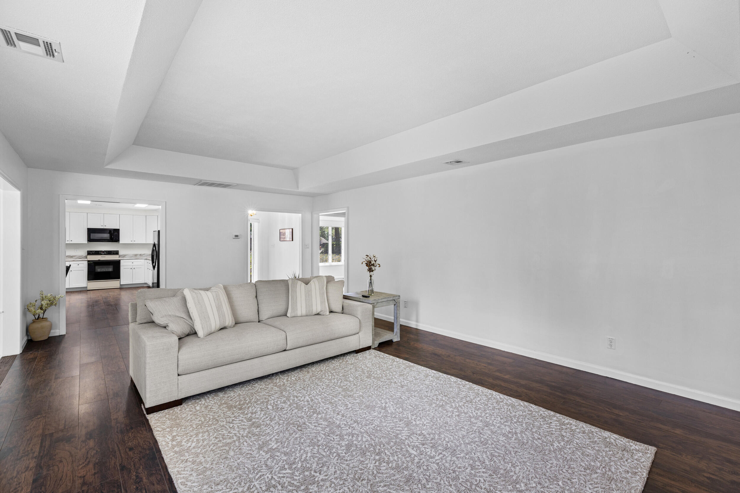 4 E Birkdale Court