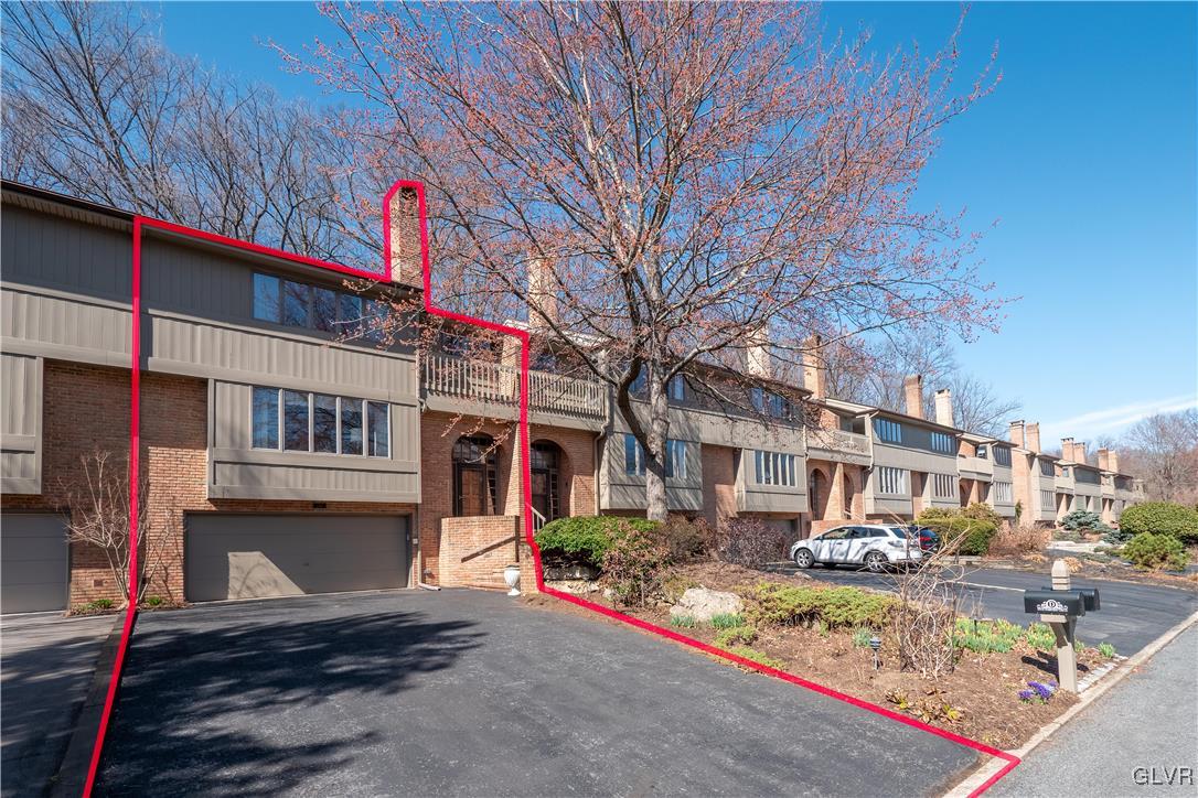 2916 Parkview Circle