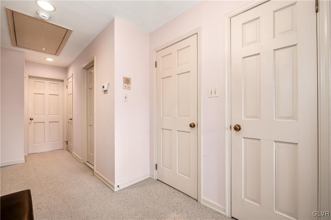 2916 Parkview Circle