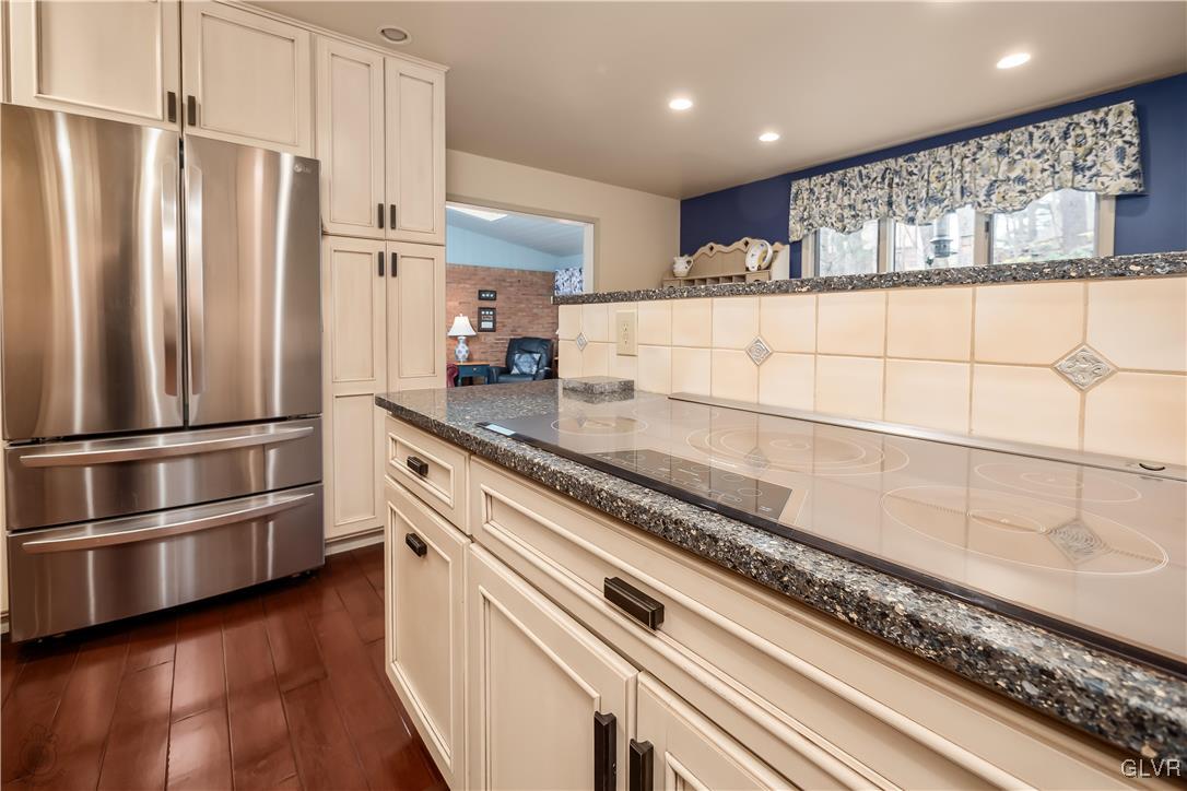 2916 Parkview Circle