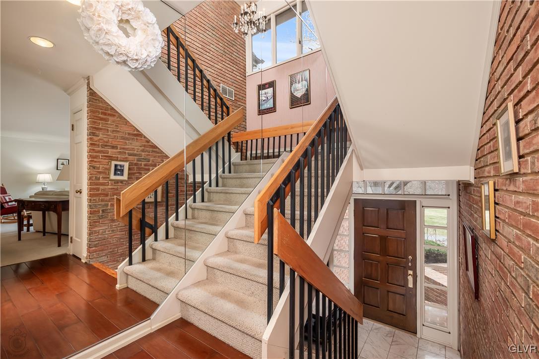 2916 Parkview Circle