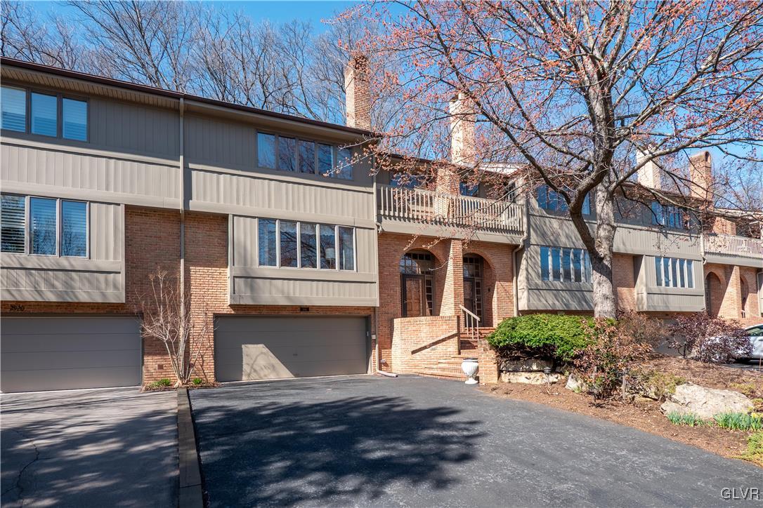 2916 Parkview Circle