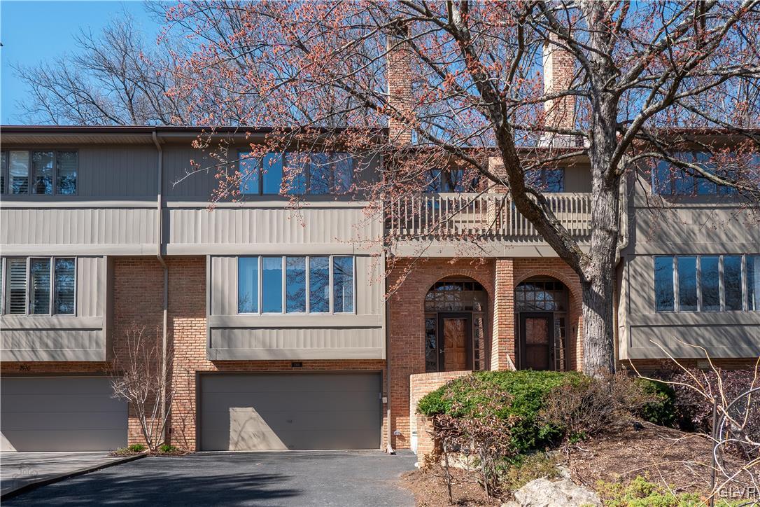 2916 Parkview Circle