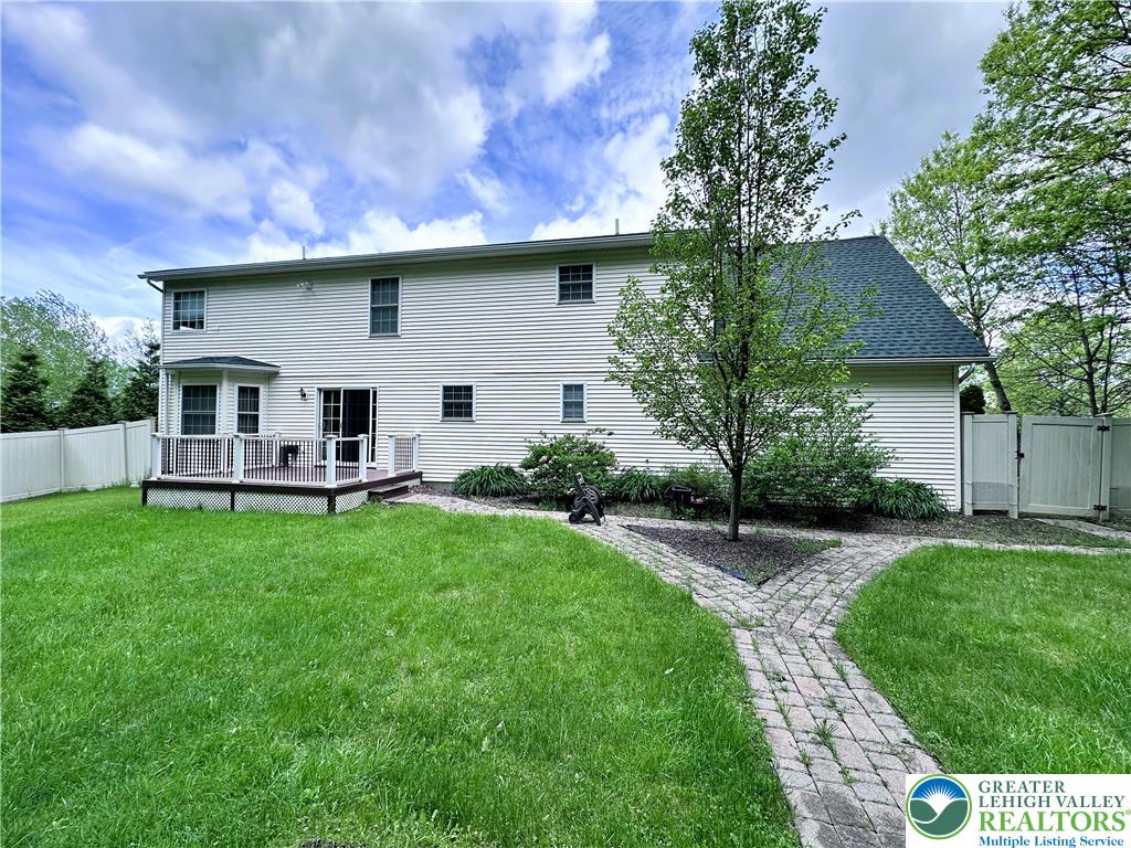 1156 Glade Drive