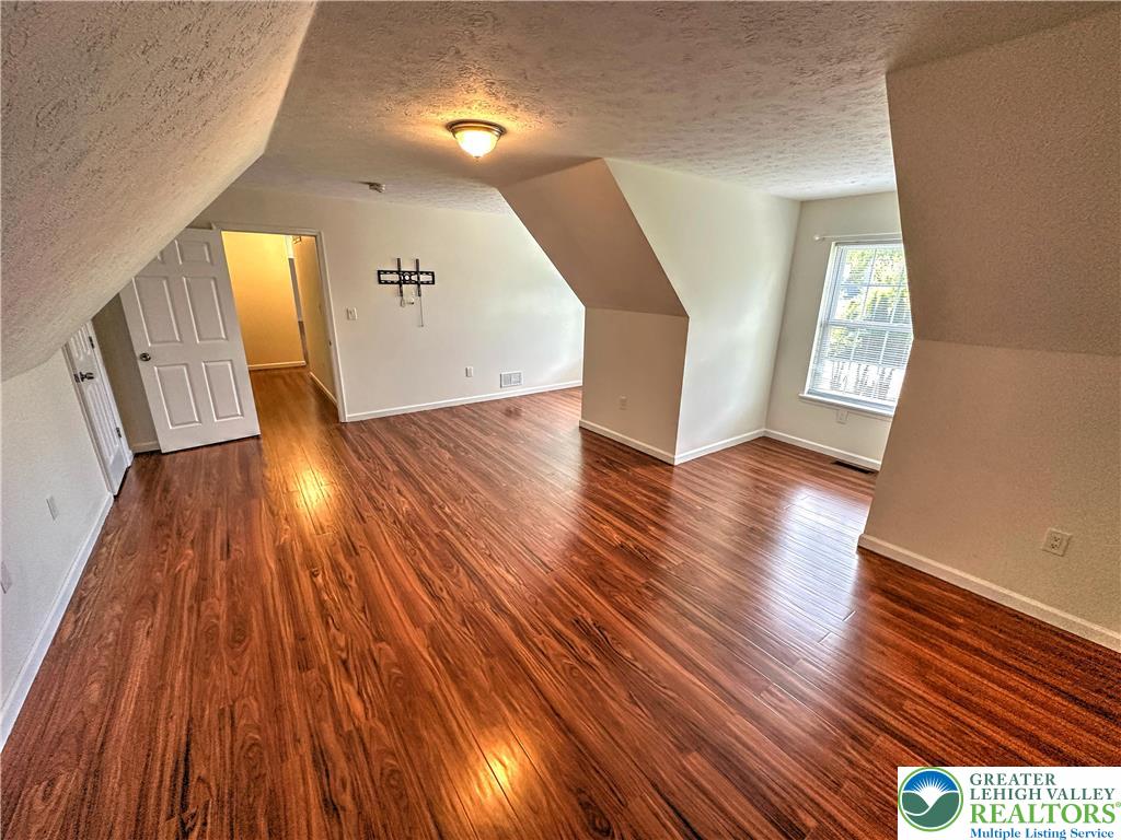 1156 Glade Drive