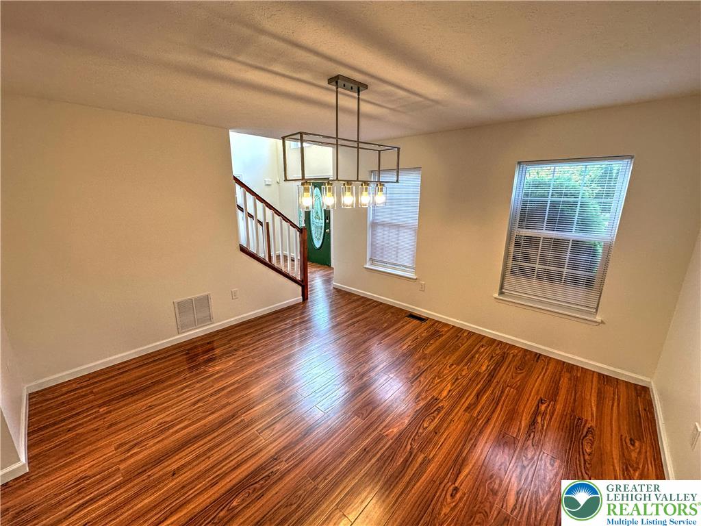 1156 Glade Drive
