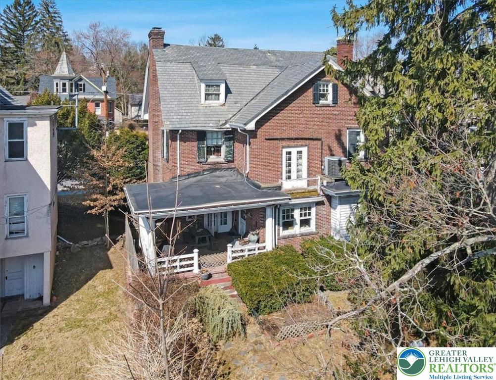 607 Thomas Street