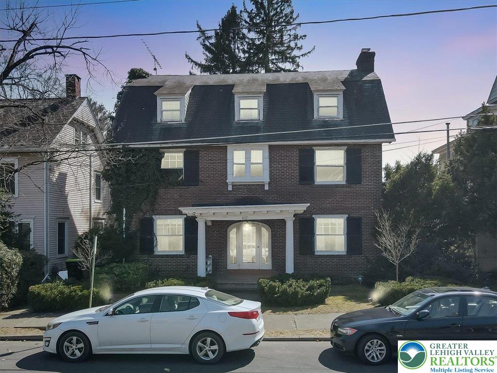 607 Thomas Street